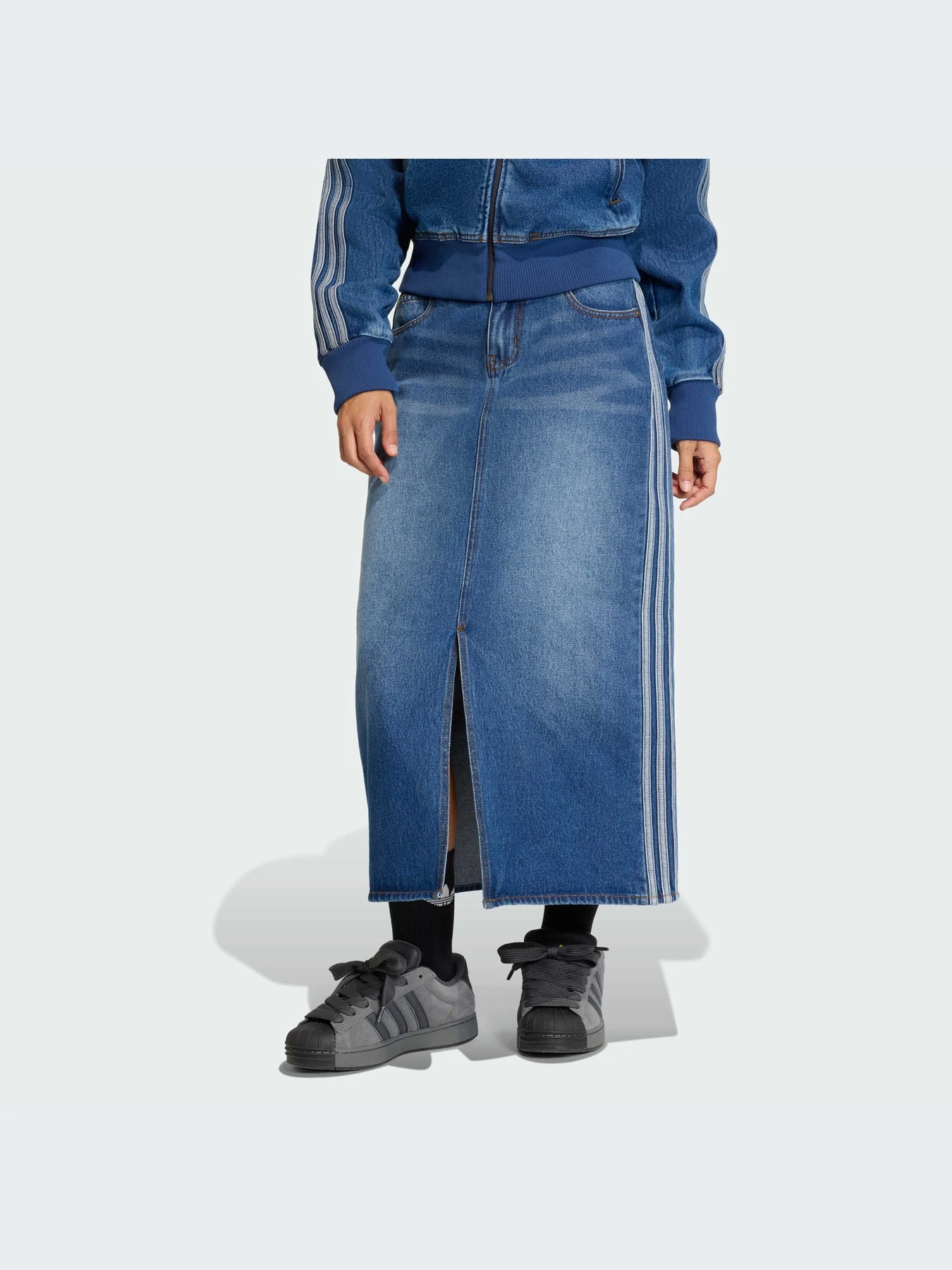 Юбки Adidas Adicolor модель KD2908-KZ Юбки Adidas Adicolor модель KD2908-KZ Фото