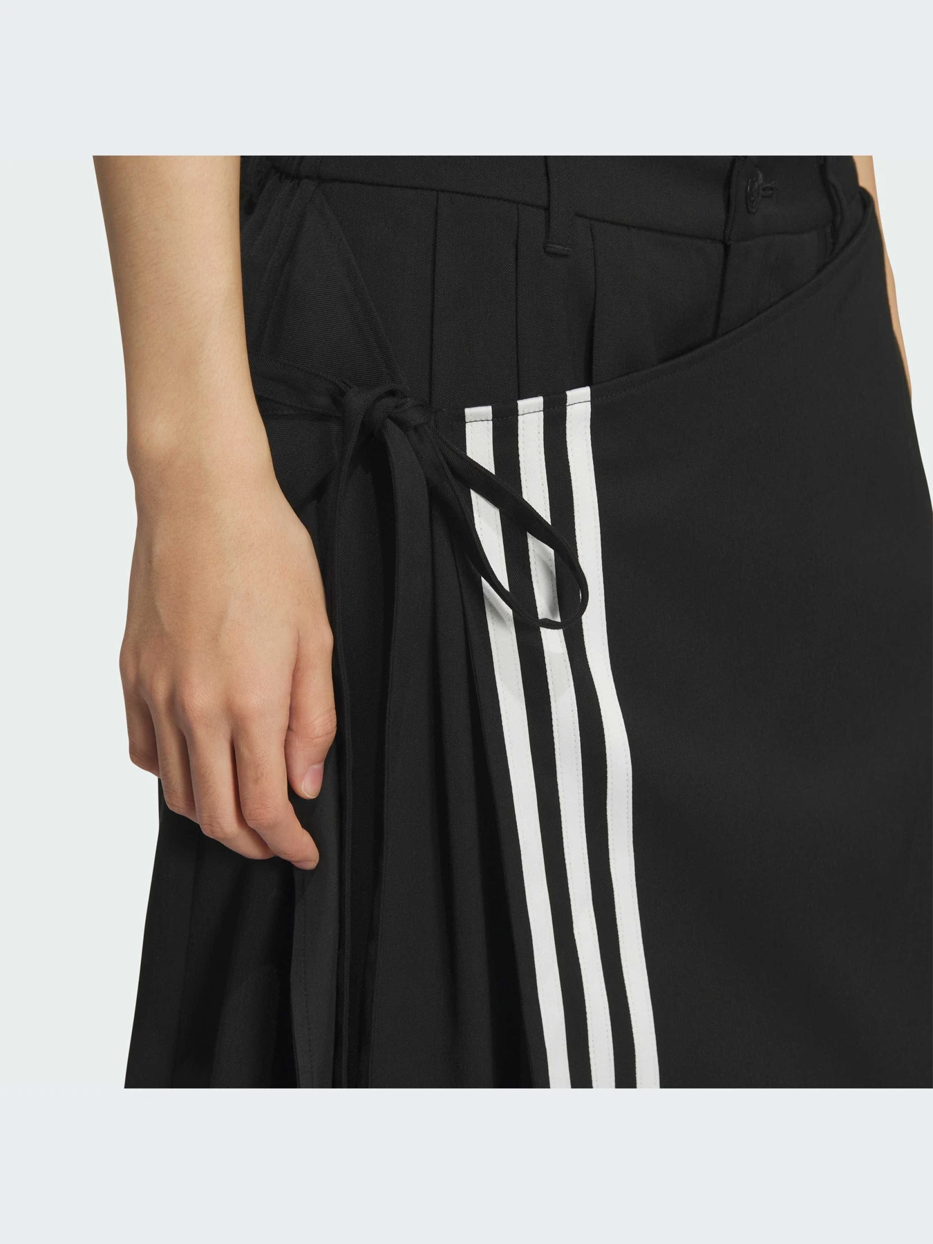 Брюки Adidas модель KS5334-KZ Брюки Adidas модель KS5334-KZ Фото