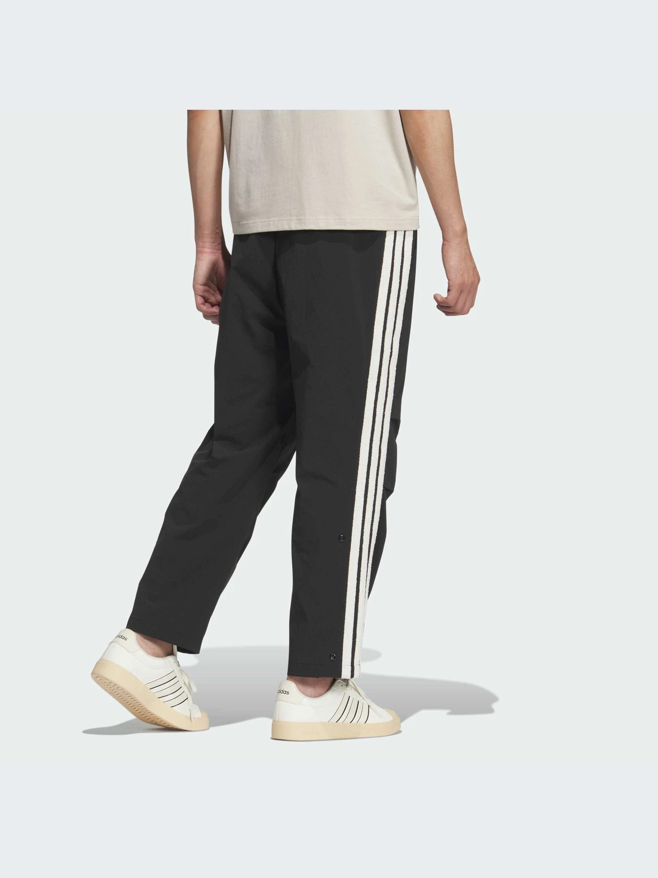Брюки Adidas модель KR3077-KZ Брюки Adidas модель KR3077-KZ Фото
