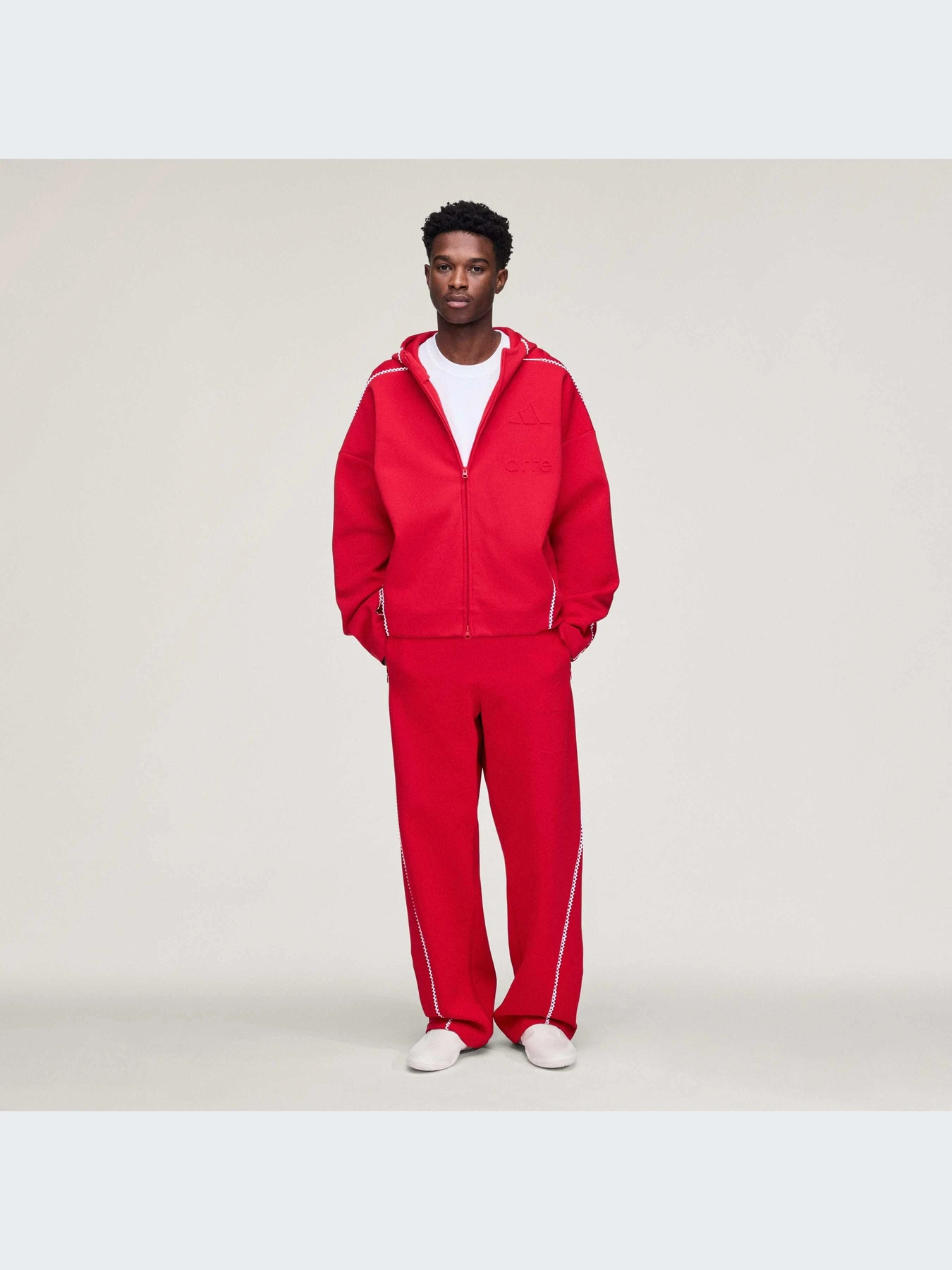 Худи и свитшоты Adidas модель KC9592-KZ Худи и свитшоты Adidas модель KC9592-KZ Фото
