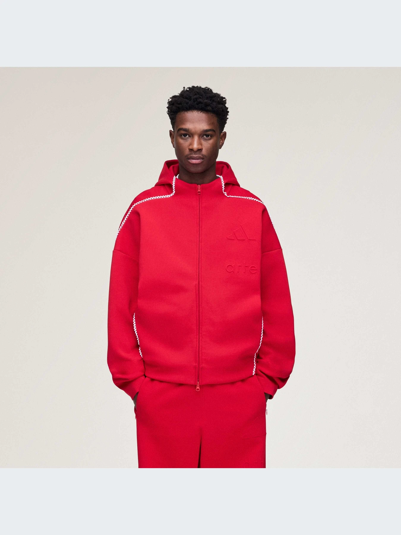 Худи и свитшоты Adidas модель KC9592-KZ Худи и свитшоты Adidas модель KC9592-KZ Фото