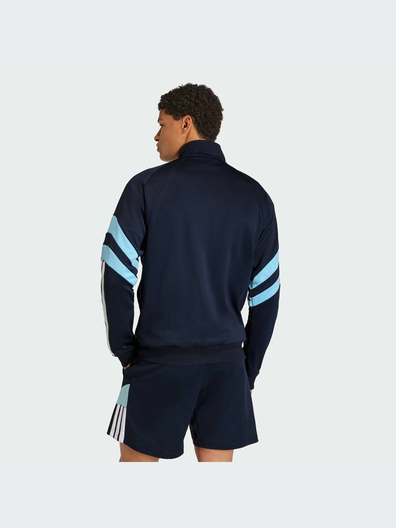 Худи и свитшоты Adidas Tiro модель KE6026-KZ Худи и свитшоты Adidas Tiro модель KE6026-KZ Фото