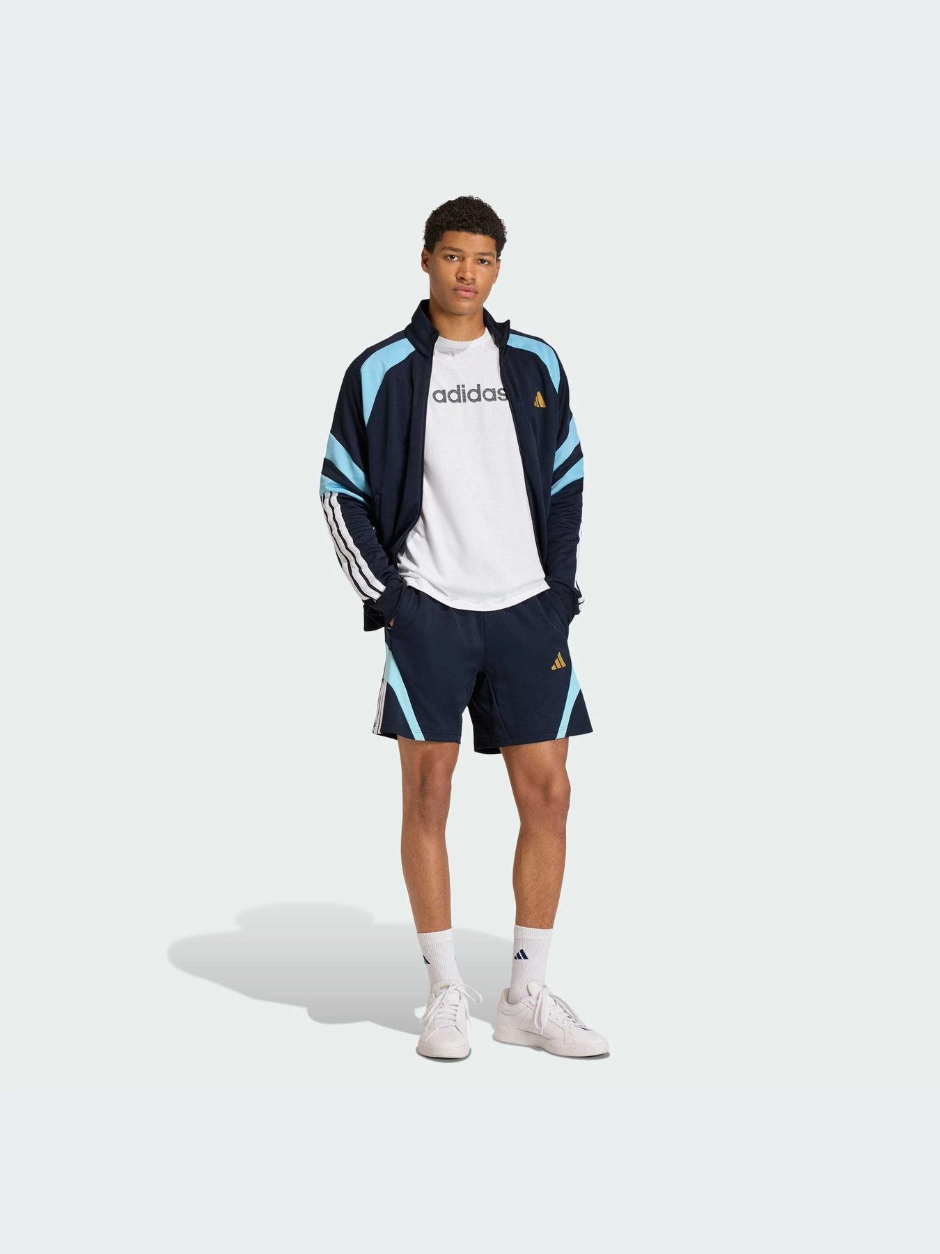 Худи и свитшоты Adidas Tiro модель KE6026-KZ Худи и свитшоты Adidas Tiro модель KE6026-KZ Фото