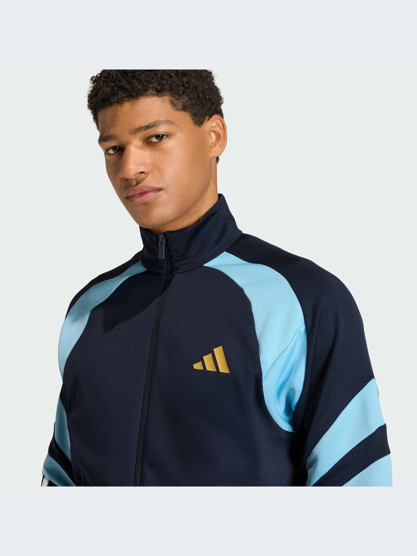 Худи и свитшоты Adidas Tiro модель KE6026-KZ Худи и свитшоты Adidas Tiro модель KE6026-KZ Фото