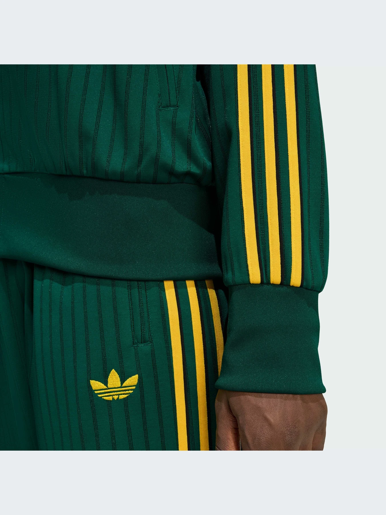 Худи и свитшоты Adidas модель KD6287-KZ Худи и свитшоты Adidas модель KD6287-KZ Фото