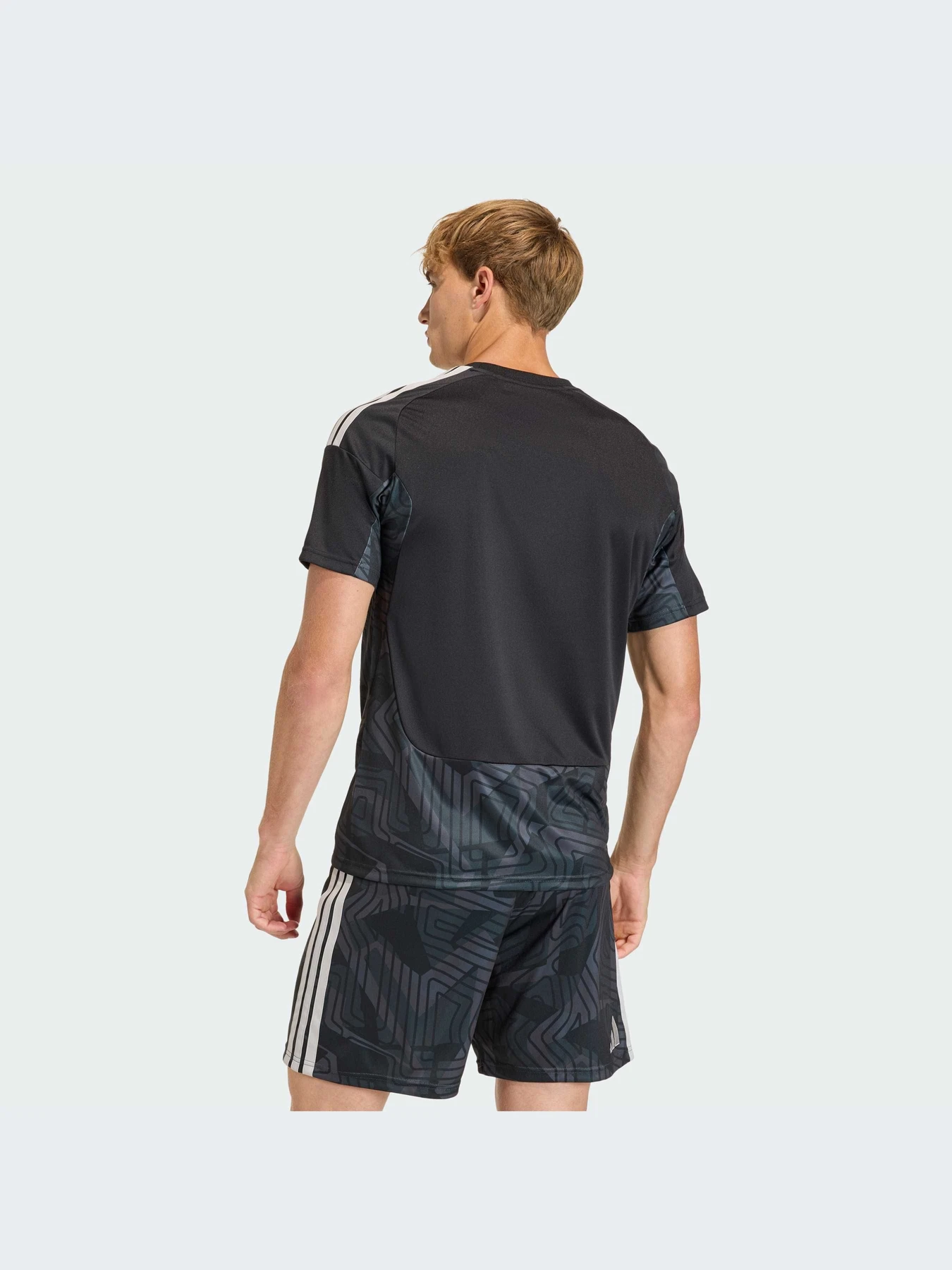 Футболки и поло Adidas модель KC5358-KZ Футболки и поло Adidas модель KC5358-KZ Фото