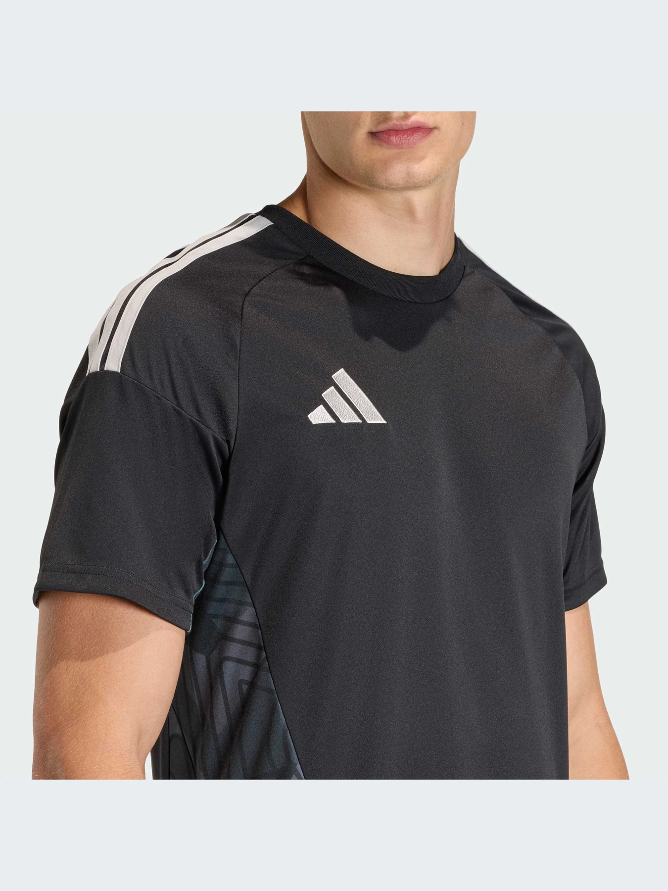 Футболки и поло Adidas модель KC5358-KZ Футболки и поло Adidas модель KC5358-KZ Фото
