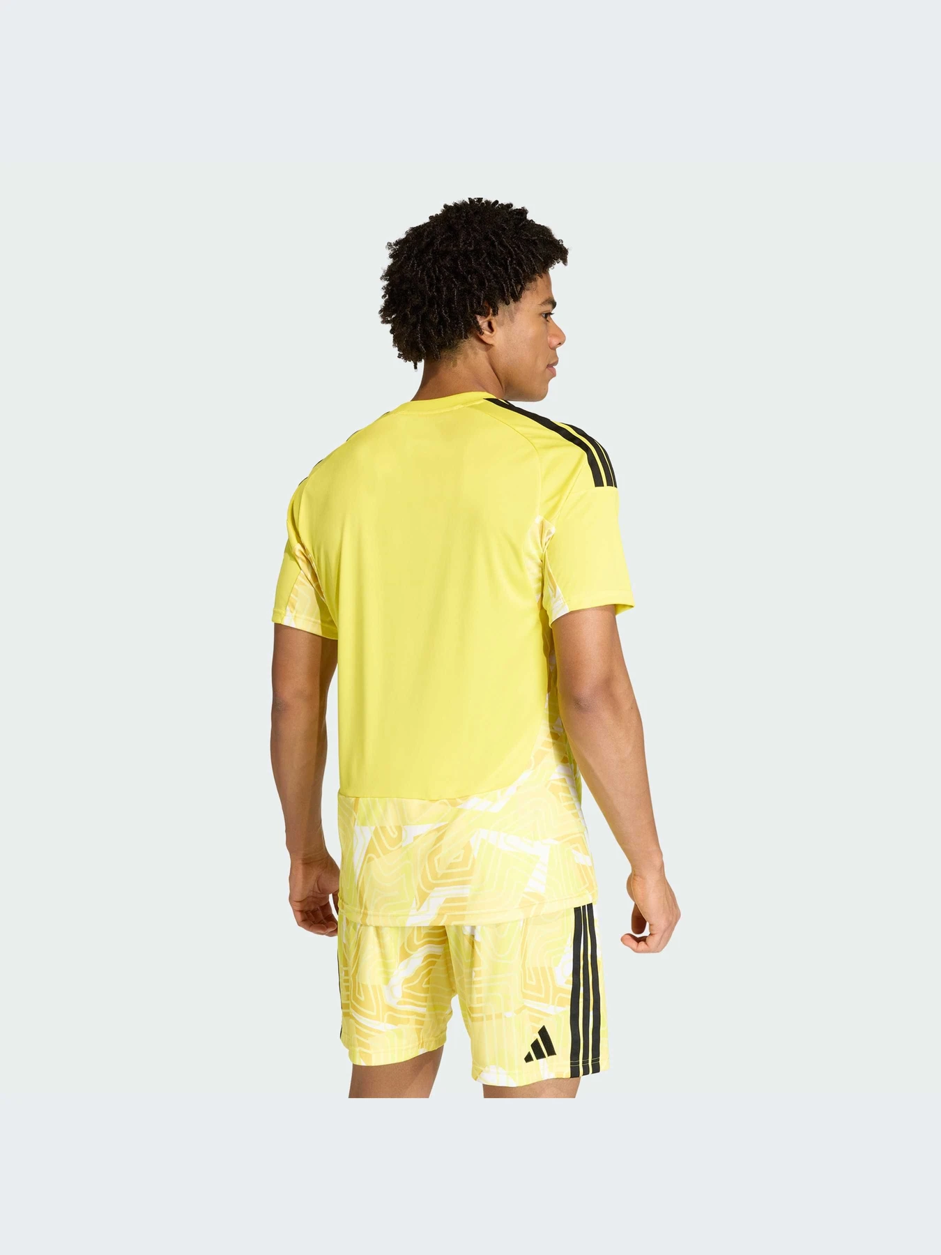 Футболки и поло Adidas модель KC5354-KZ Футболки и поло Adidas модель KC5354-KZ Фото