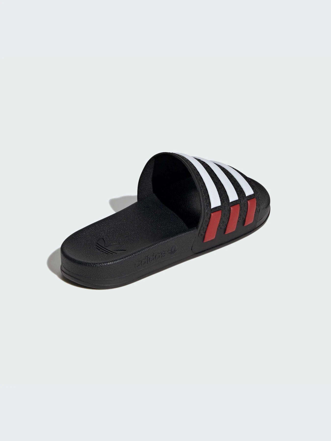 Шлёпанцы Adidas Adilette модель JQ9515-KZ Шлёпанцы Adidas Adilette модель JQ9515-KZ Фото