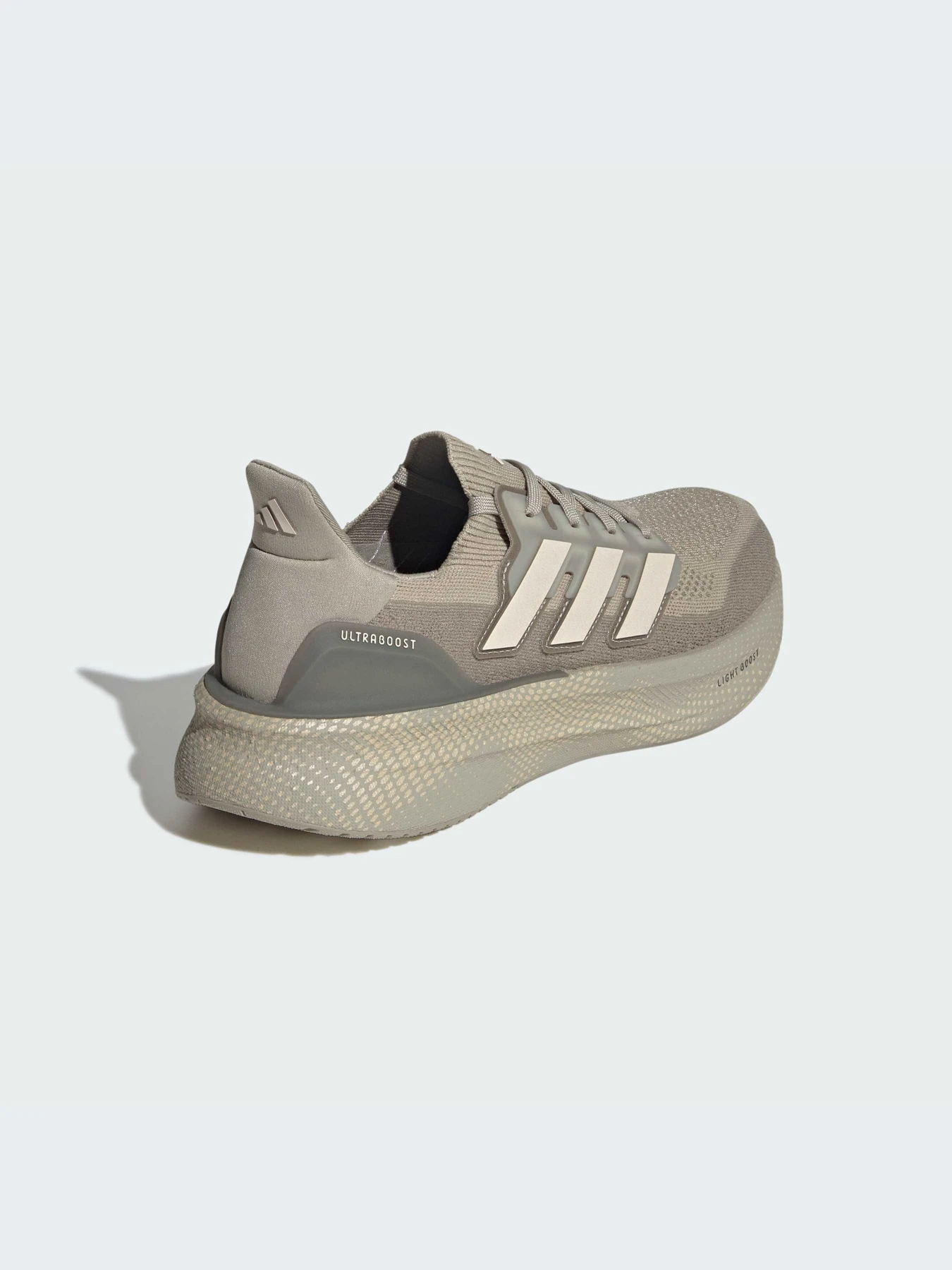 Кроссовки Adidas Ultraboost модель JQ7048-KZ Кроссовки Adidas Ultraboost модель JQ7048-KZ Фото