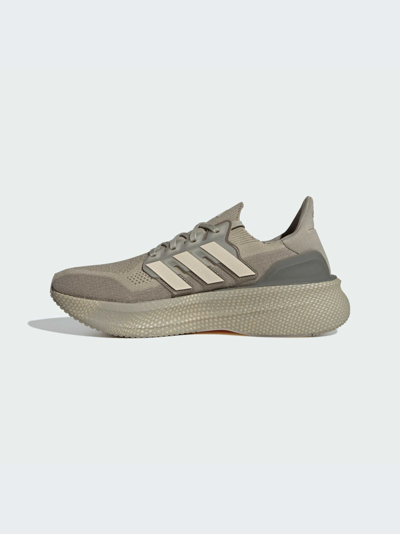 Кроссовки Adidas Ultraboost модель JQ7048-KZ Кроссовки Adidas Ultraboost модель JQ7048-KZ Фото