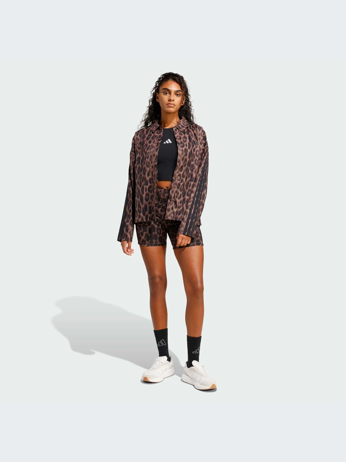 Куртки и дубленки Adidas модель JZ0297-KZ Куртки и дубленки Adidas модель JZ0297-KZ Фото