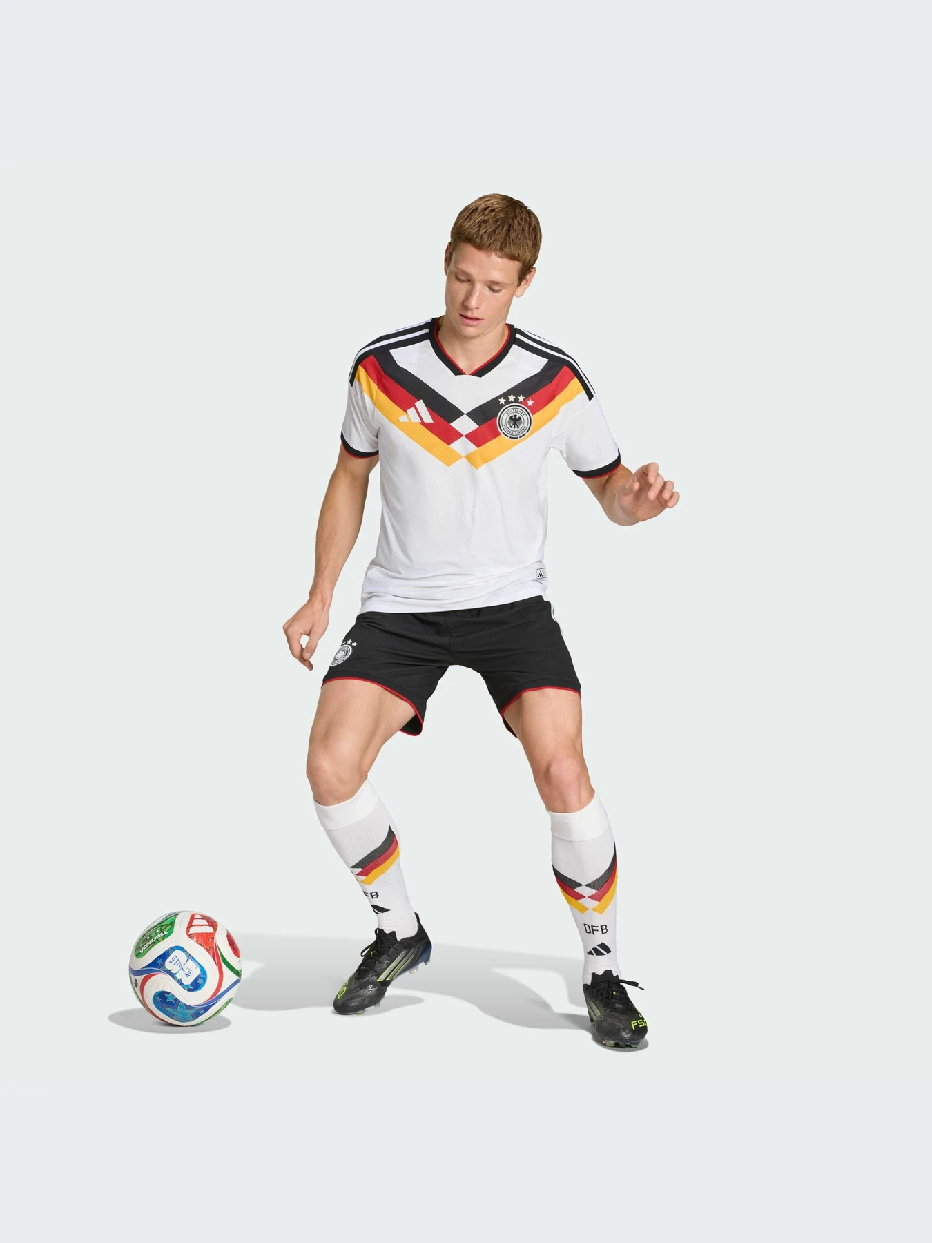 Футболки и поло Adidas модель JN2066-KZ Футболки и поло Adidas модель JN2066-KZ Фото