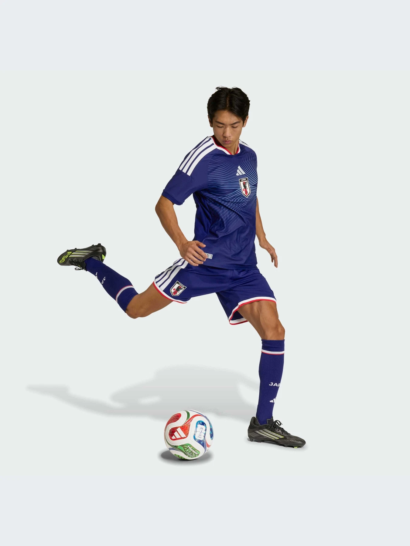 Футболки и поло Adidas модель JN1867-KZ Футболки и поло Adidas модель JN1867-KZ Фото