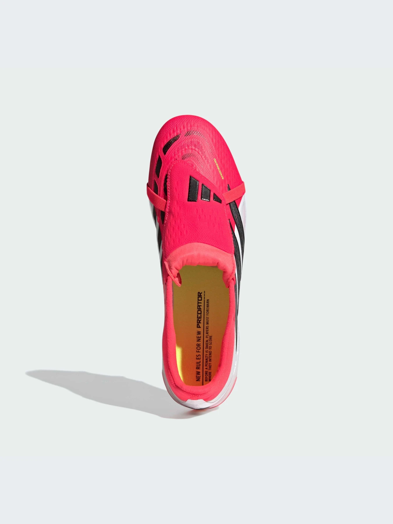 Кроссовки Adidas Predator модель JS0950-KZ Кроссовки Adidas Predator модель JS0950-KZ Фото