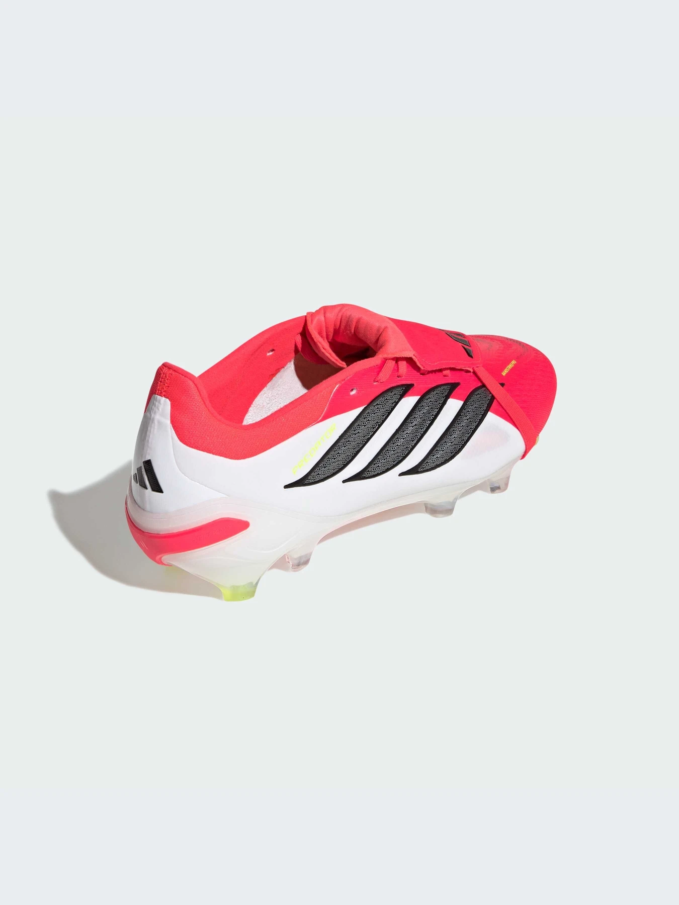 Кроссовки Adidas Predator модель JS0950-KZ Кроссовки Adidas Predator модель JS0950-KZ Фото