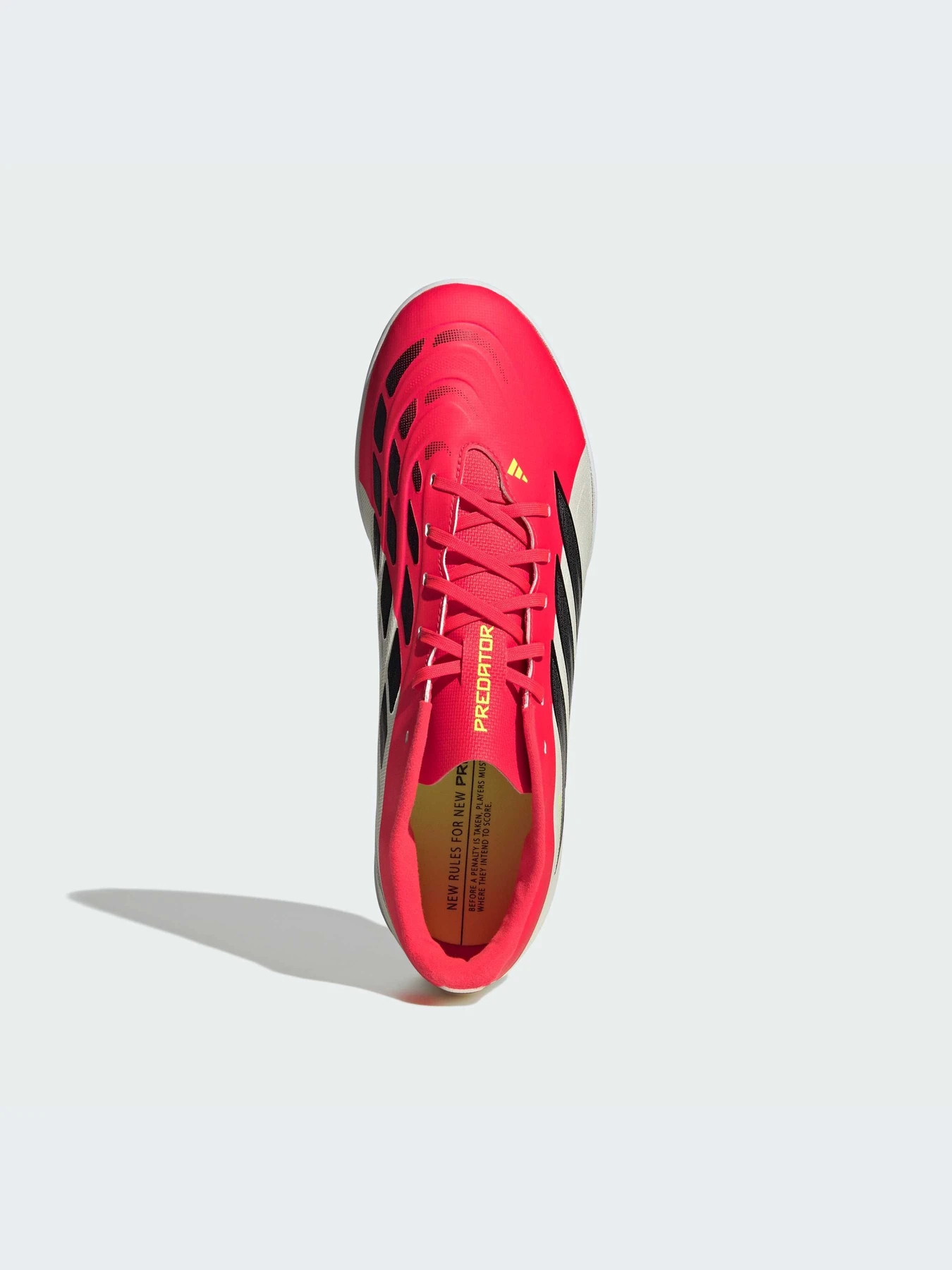 Кроссовки Adidas Predator модель JS0357-KZ Кроссовки Adidas Predator модель JS0357-KZ Фото
