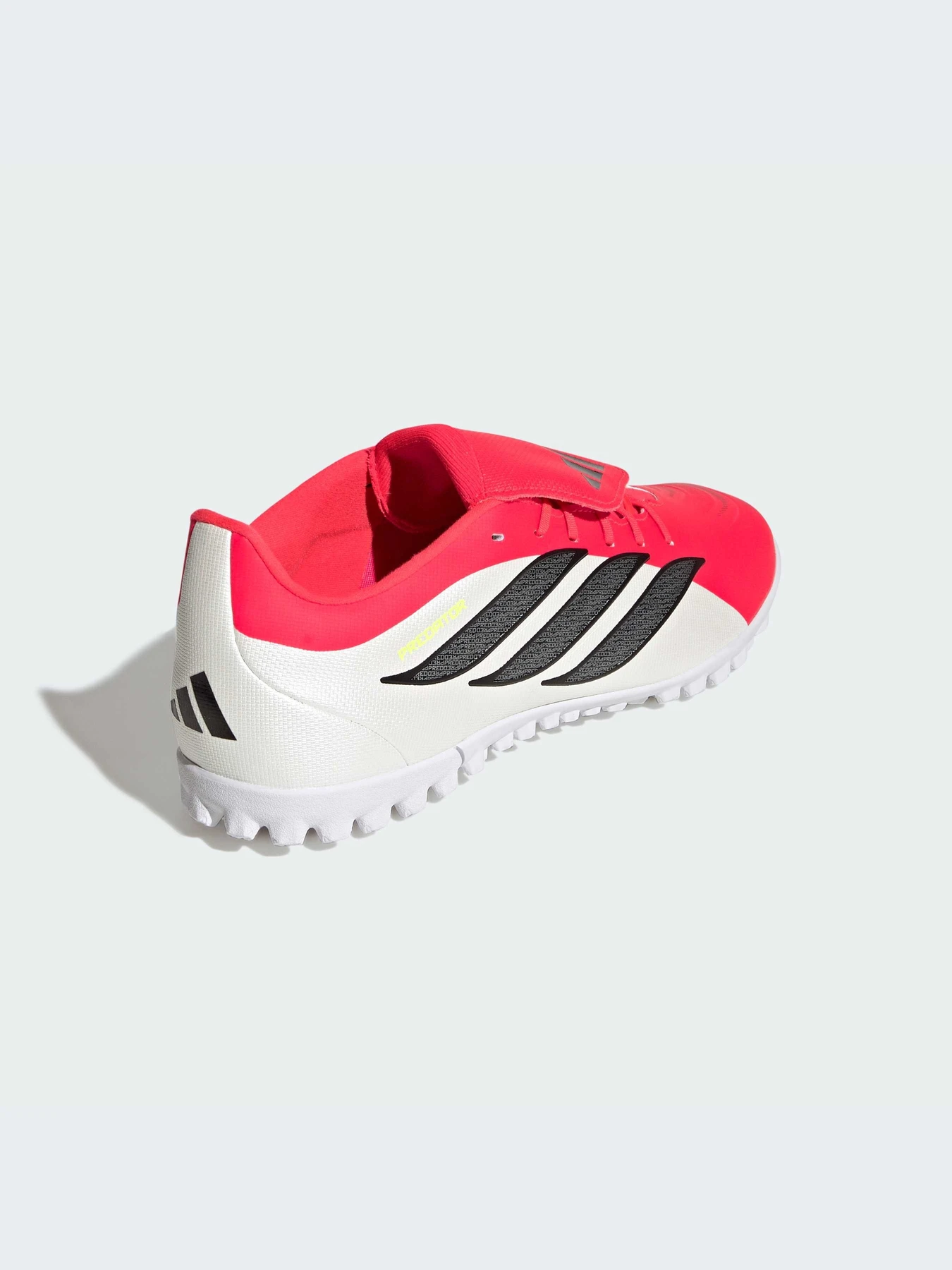 Кроссовки Adidas Predator модель JR5911-KZ Кроссовки Adidas Predator модель JR5911-KZ Фото