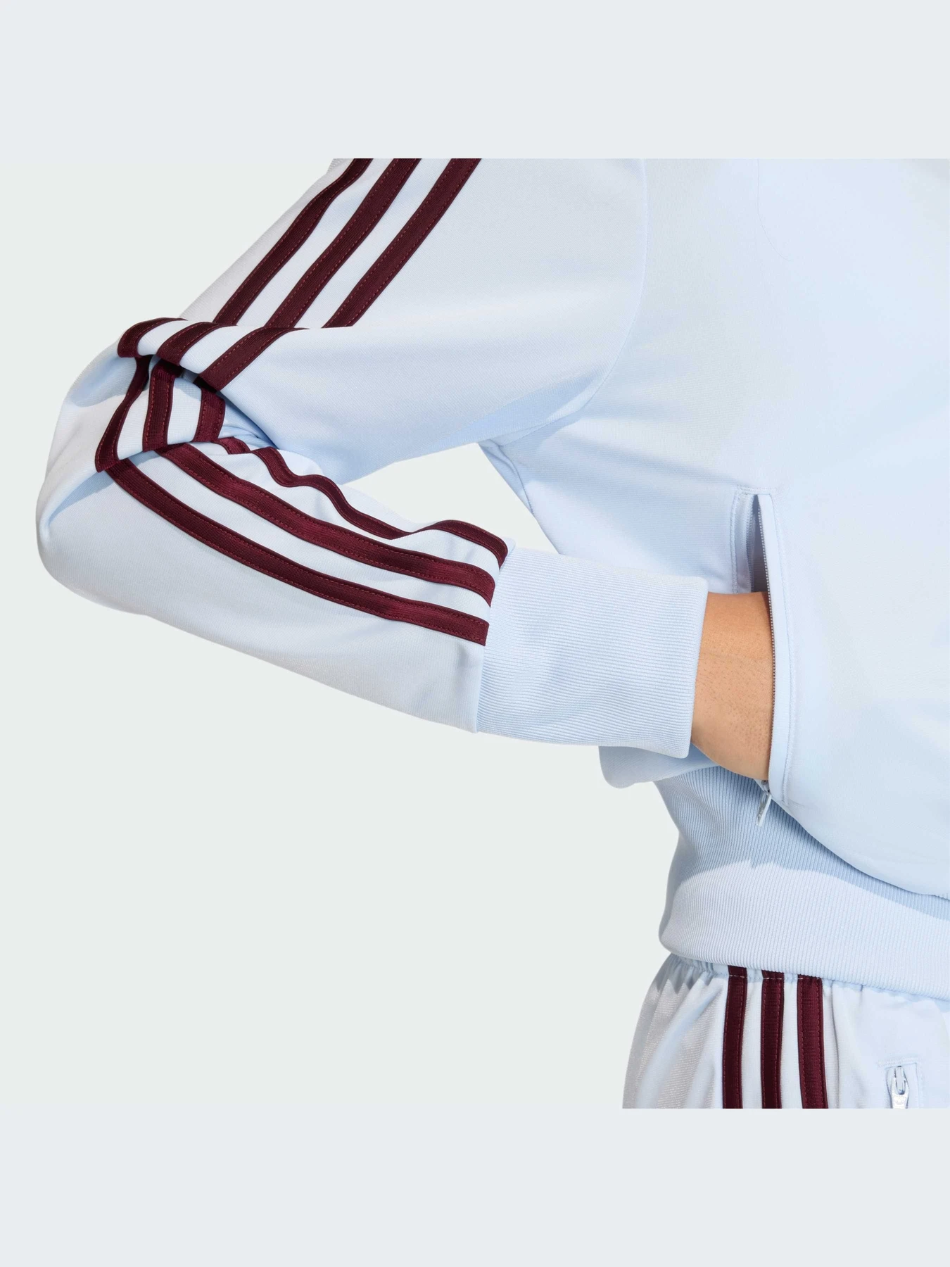 Худи и свитшоты Adidas Adicolor модель KC6574-KZ Худи и свитшоты Adidas Adicolor модель KC6574-KZ Фото