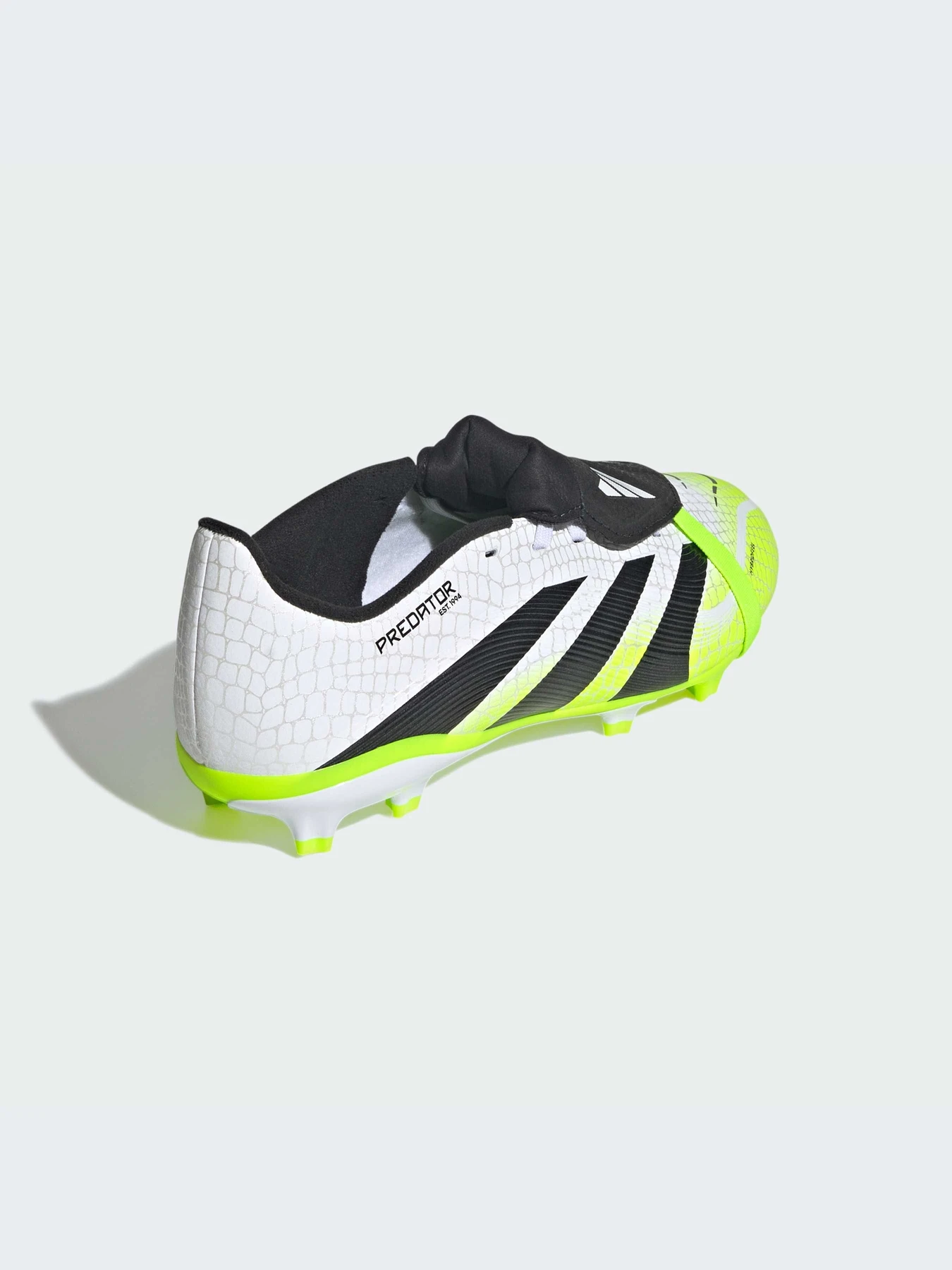 Кроссовки Adidas Predator модель JP9916-KZ Кроссовки Adidas Predator модель JP9916-KZ Фото