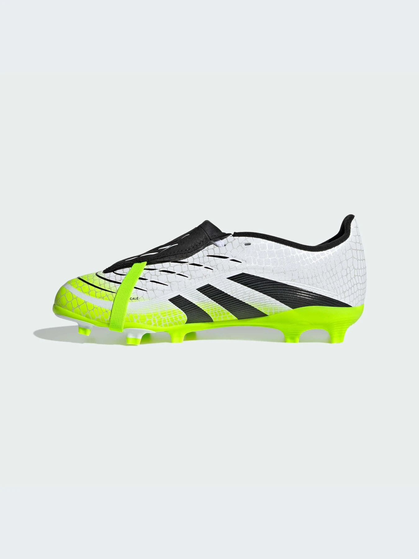 Кроссовки Adidas Predator модель JP9916-KZ Кроссовки Adidas Predator модель JP9916-KZ Фото