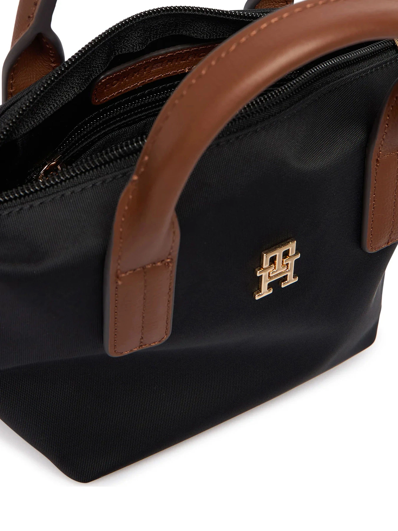 Сумки Tommy Hilfiger модель AW0AW18368-BDS Сумки Tommy Hilfiger модель AW0AW18368-BDS Фото