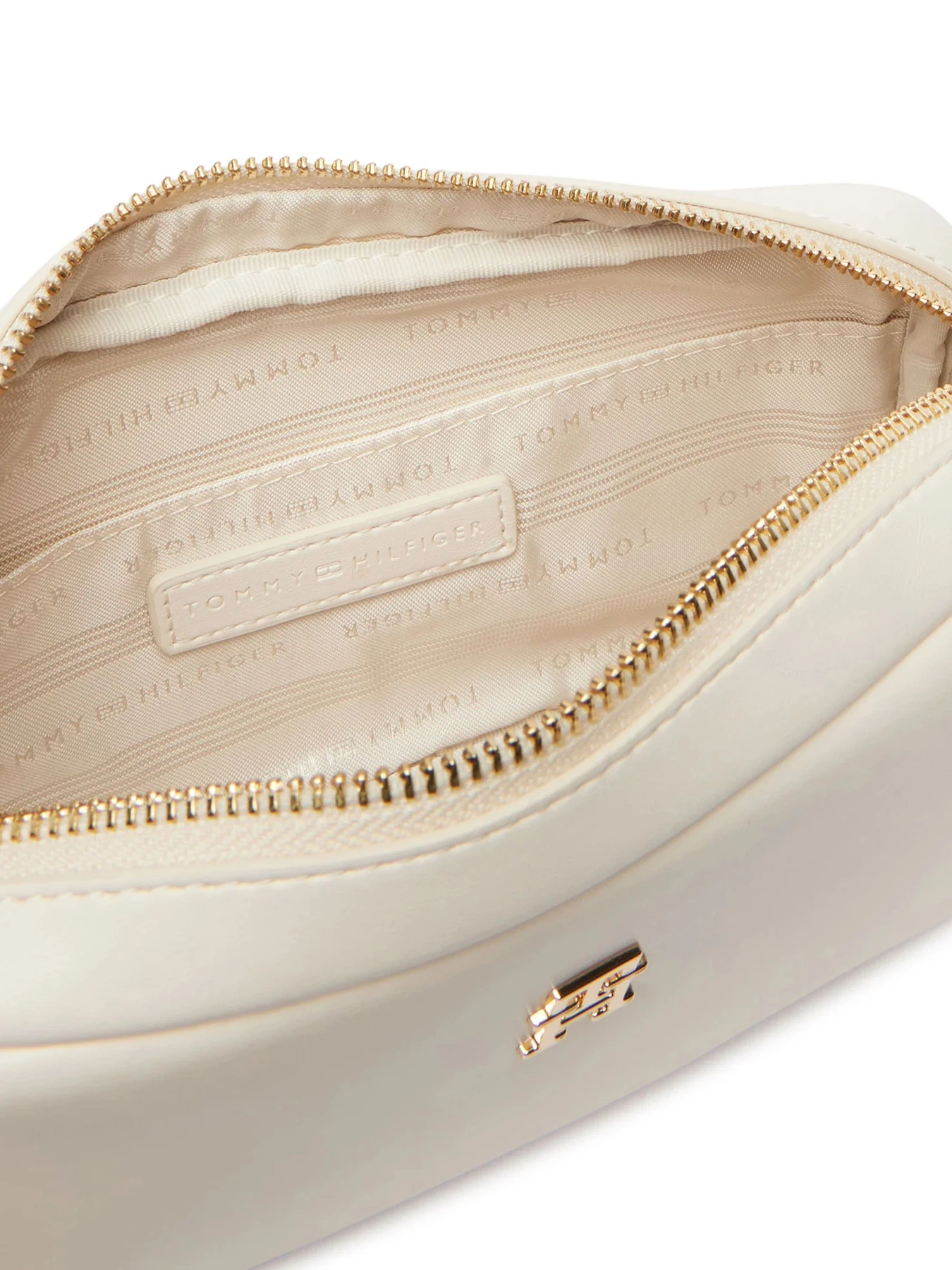 Сумки Tommy Hilfiger модель AW0AW18370-AEO Сумки Tommy Hilfiger модель AW0AW18370-AEO Фото