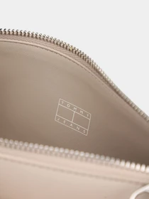 Сумки Tommy Hilfiger модель AW0AW18449-AEP Фото
