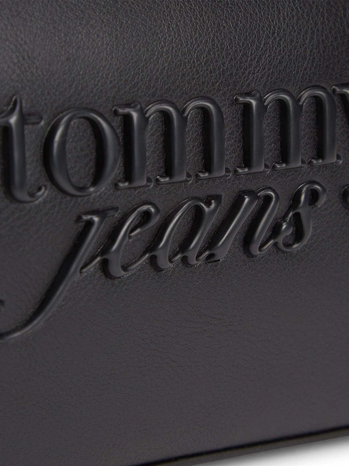 Сумки Tommy Hilfiger модель AW0AW18449-BDS Сумки Tommy Hilfiger модель AW0AW18449-BDS Фото