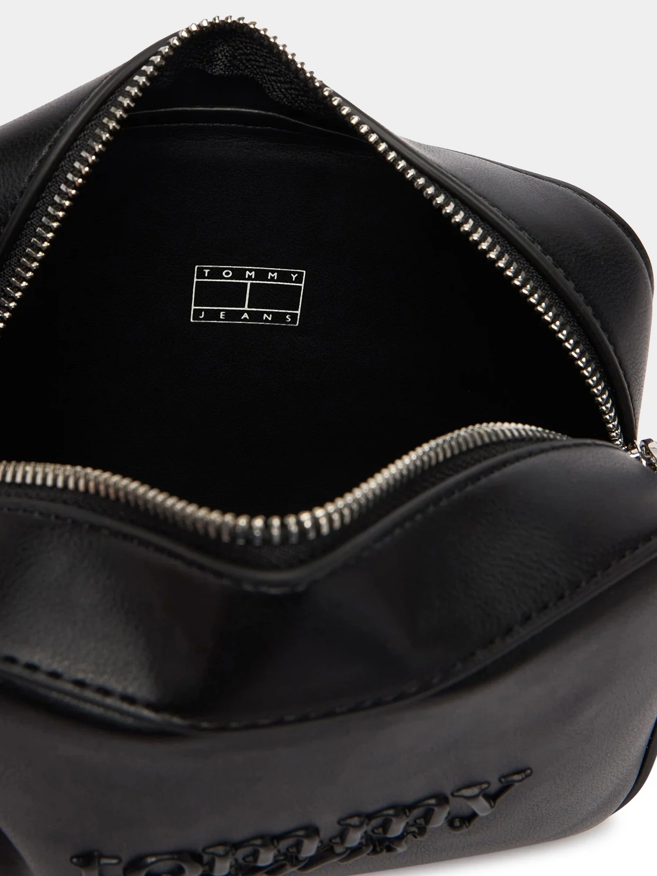Сумки Tommy Hilfiger модель AW0AW18451-BDS Сумки Tommy Hilfiger модель AW0AW18451-BDS Фото