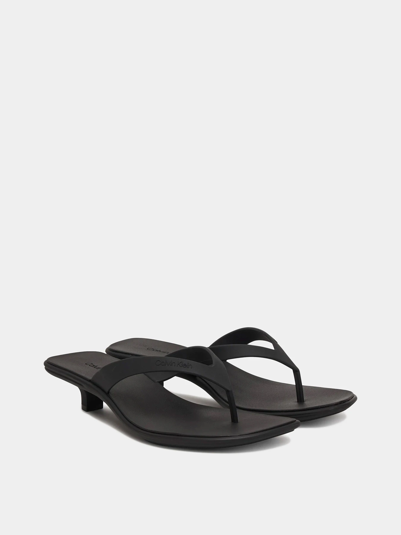 Шлёпанцы Calvin Klein модель HW0HW02965-0GJ Шлёпанцы Calvin Klein модель HW0HW02965-0GJ Фото