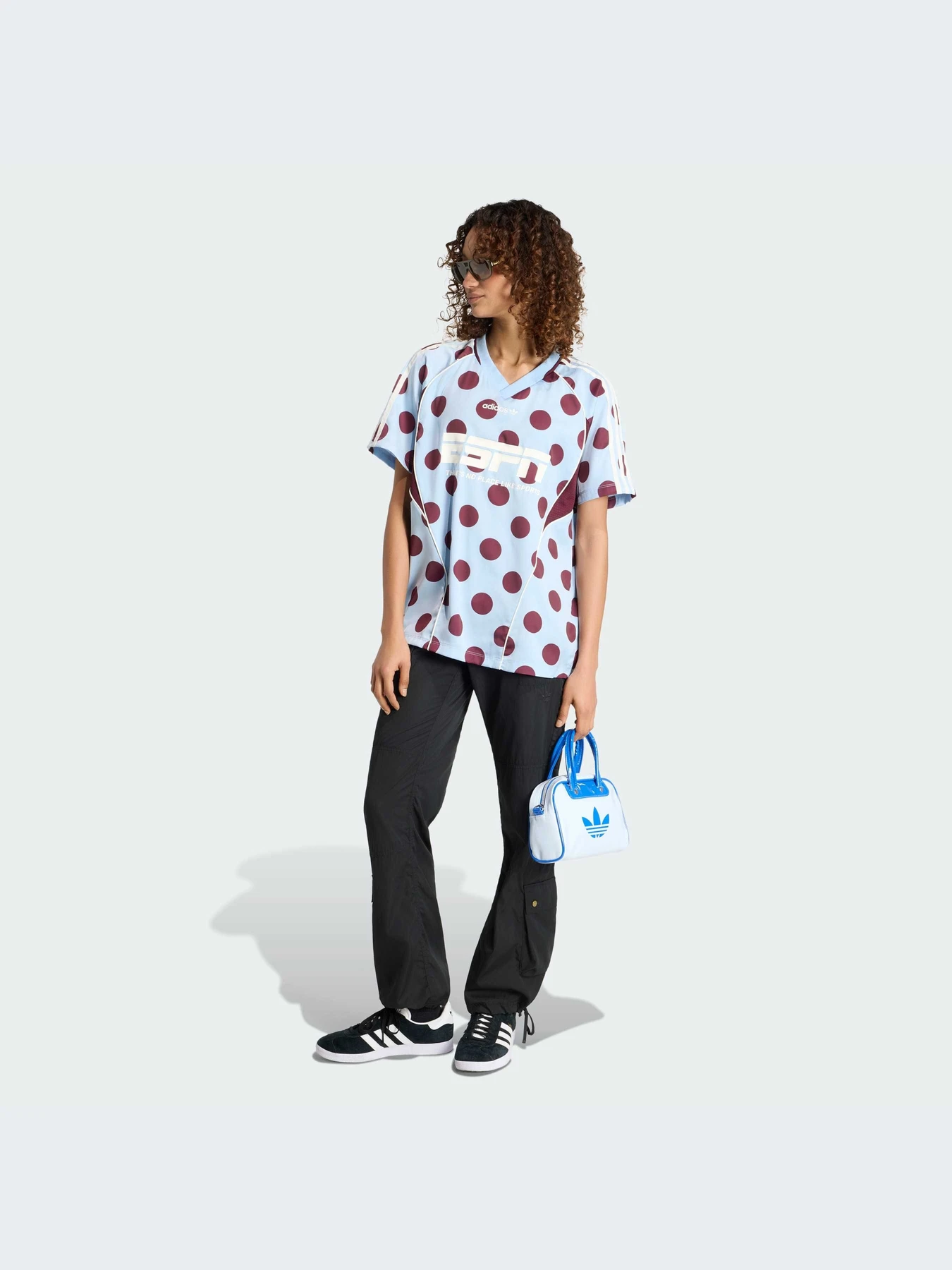 Футболки и поло Adidas Adicolor модель KV1188-KZ Футболки и поло Adidas Adicolor модель KV1188-KZ Фото