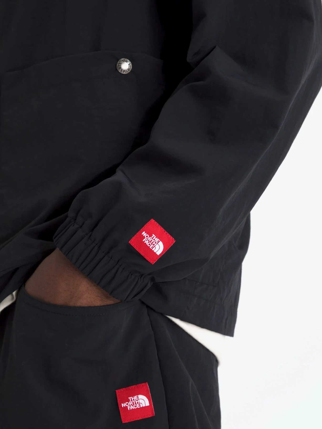 Куртки и дубленки The North Face модель NF0A8FHCJK31 Куртки и дубленки The North Face модель NF0A8FHCJK31 Фото