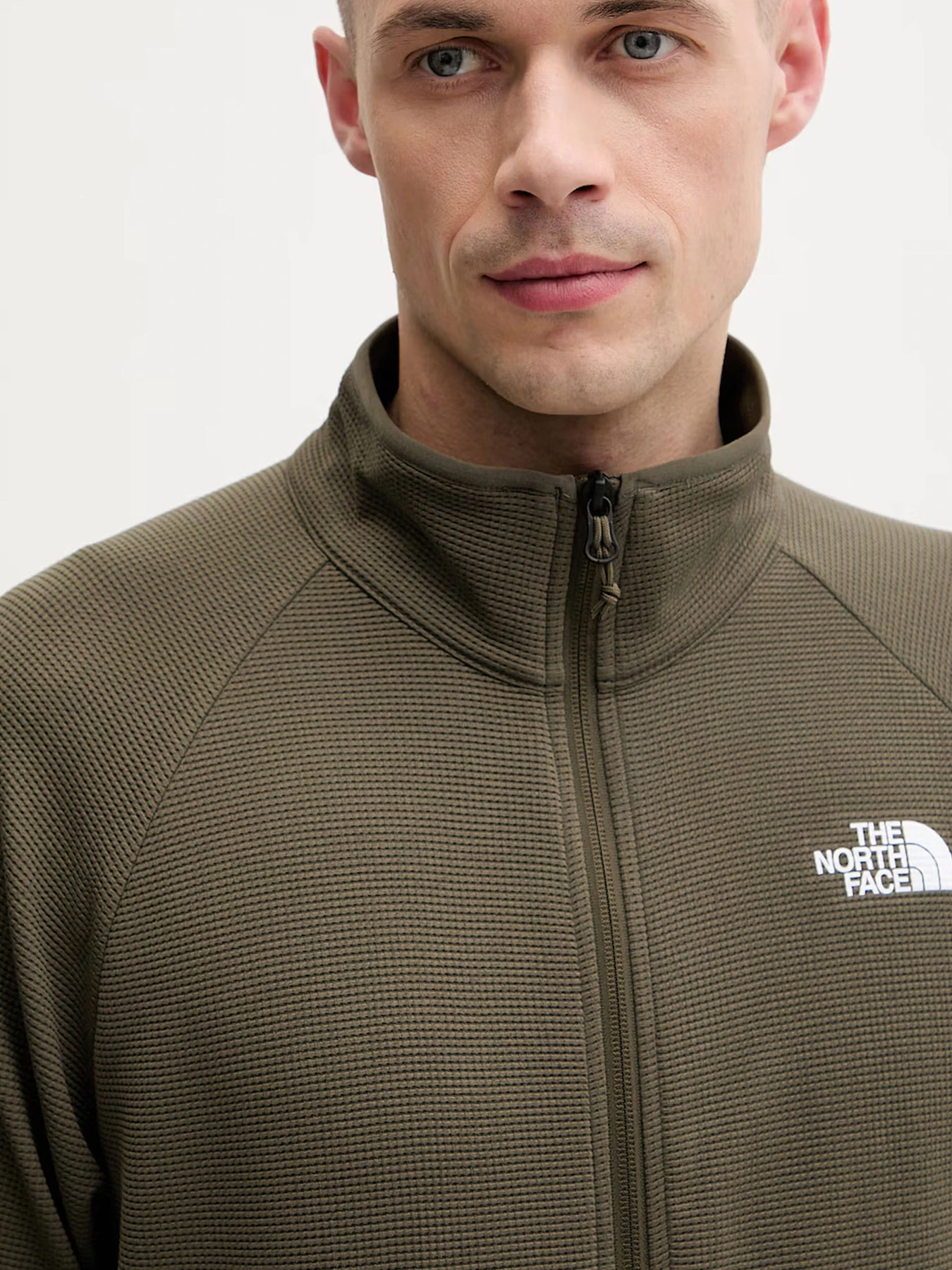 Куртки и дубленки The North Face модель NF0A8G0W21L1 Куртки и дубленки The North Face модель NF0A8G0W21L1 Фото