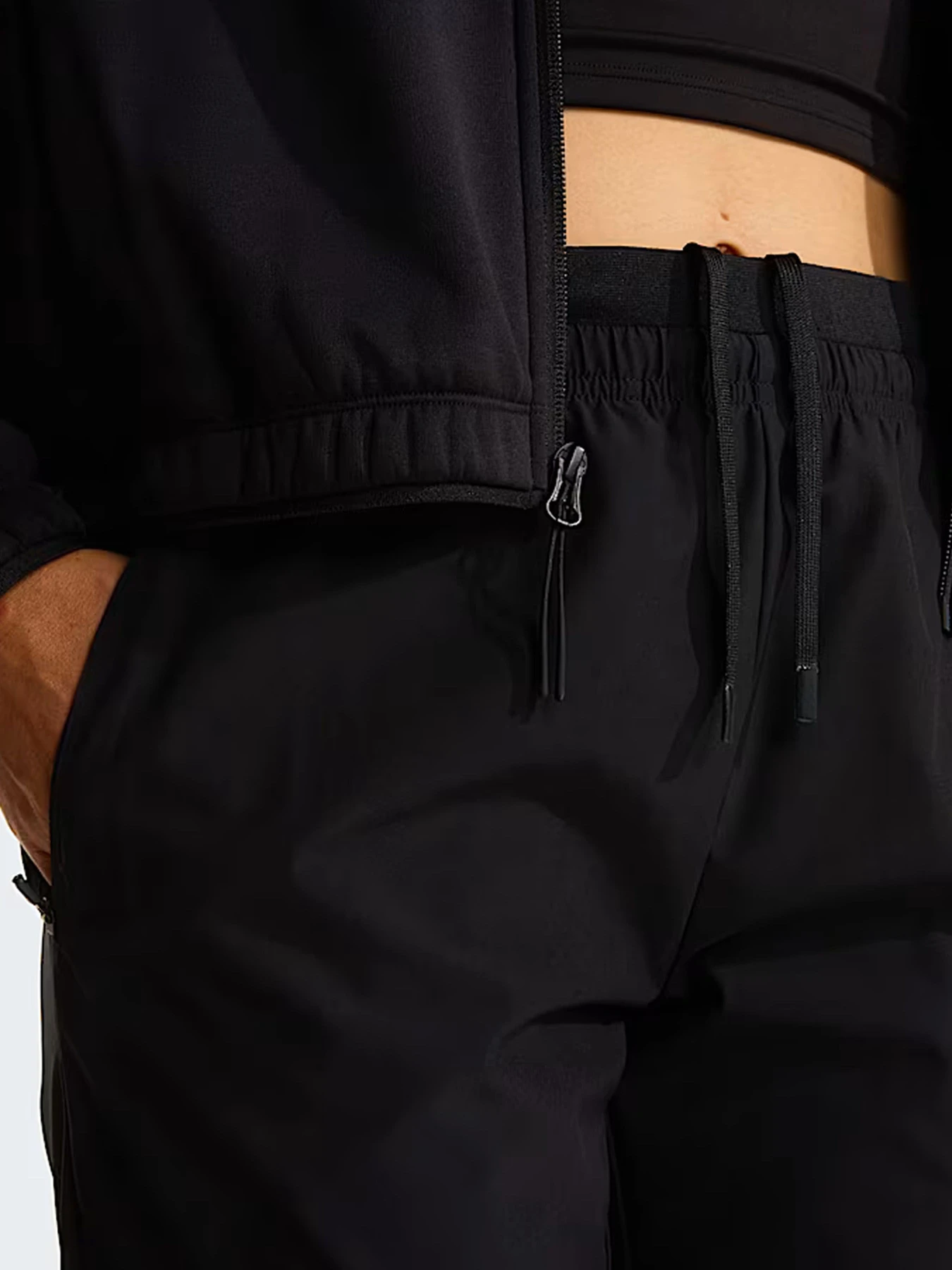 Брюки The North Face модель NF0A8JHSJK31 Брюки The North Face модель NF0A8JHSJK31 Фото