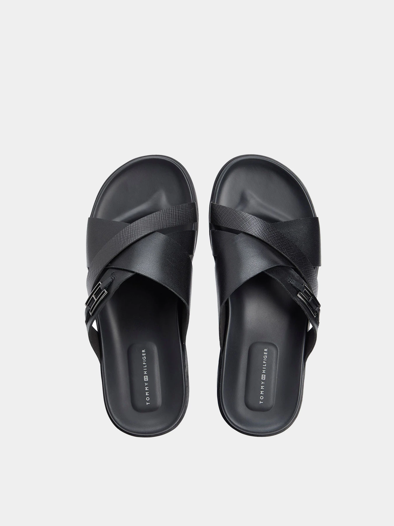 Шлёпанцы Tommy Hilfiger модель FM0FM05753-BDS Шлёпанцы Tommy Hilfiger модель FM0FM05753-BDS Фото