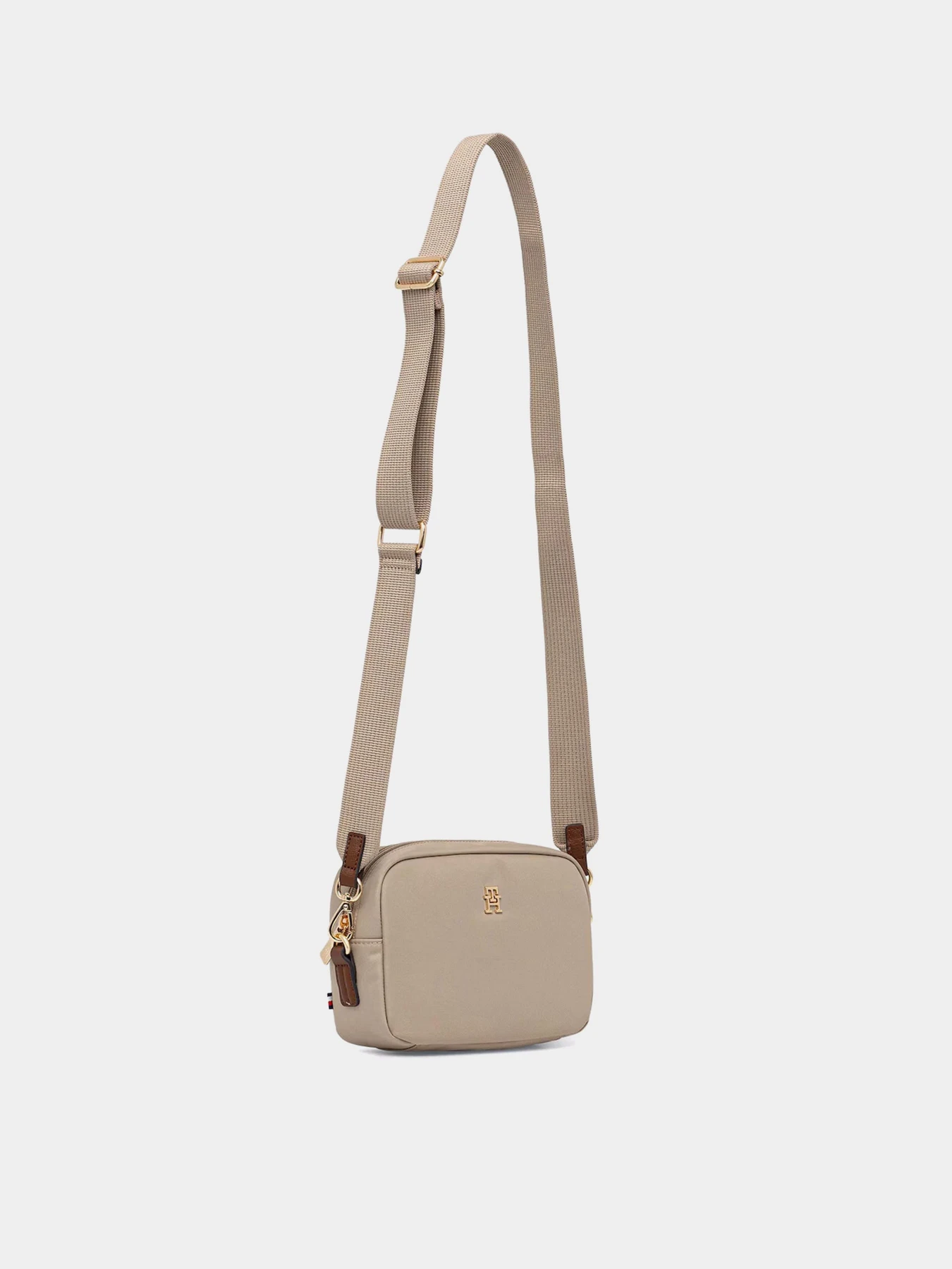 Сумки Tommy Hilfiger модель AW0AW17704-AEO Сумки Tommy Hilfiger модель AW0AW17704-AEO Фото