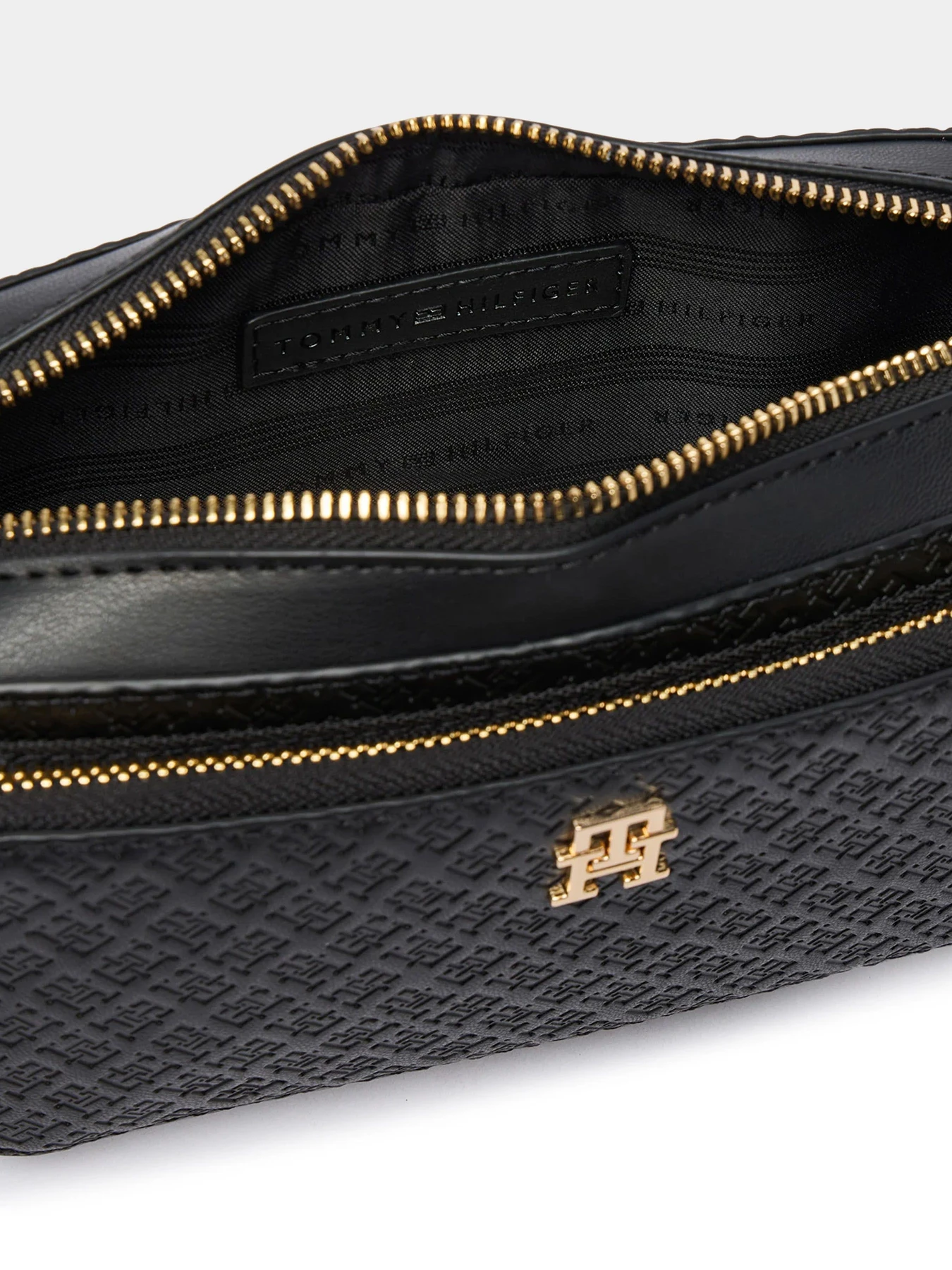 Сумки Tommy Hilfiger модель AW0AW18414-BDS Сумки Tommy Hilfiger модель AW0AW18414-BDS Фото