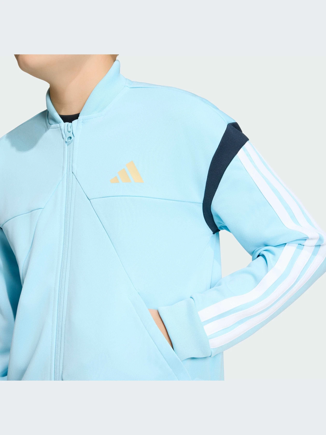 Худи и свитшоты Adidas Tiro модель KH3808-KZ Худи и свитшоты Adidas Tiro модель KH3808-KZ Фото