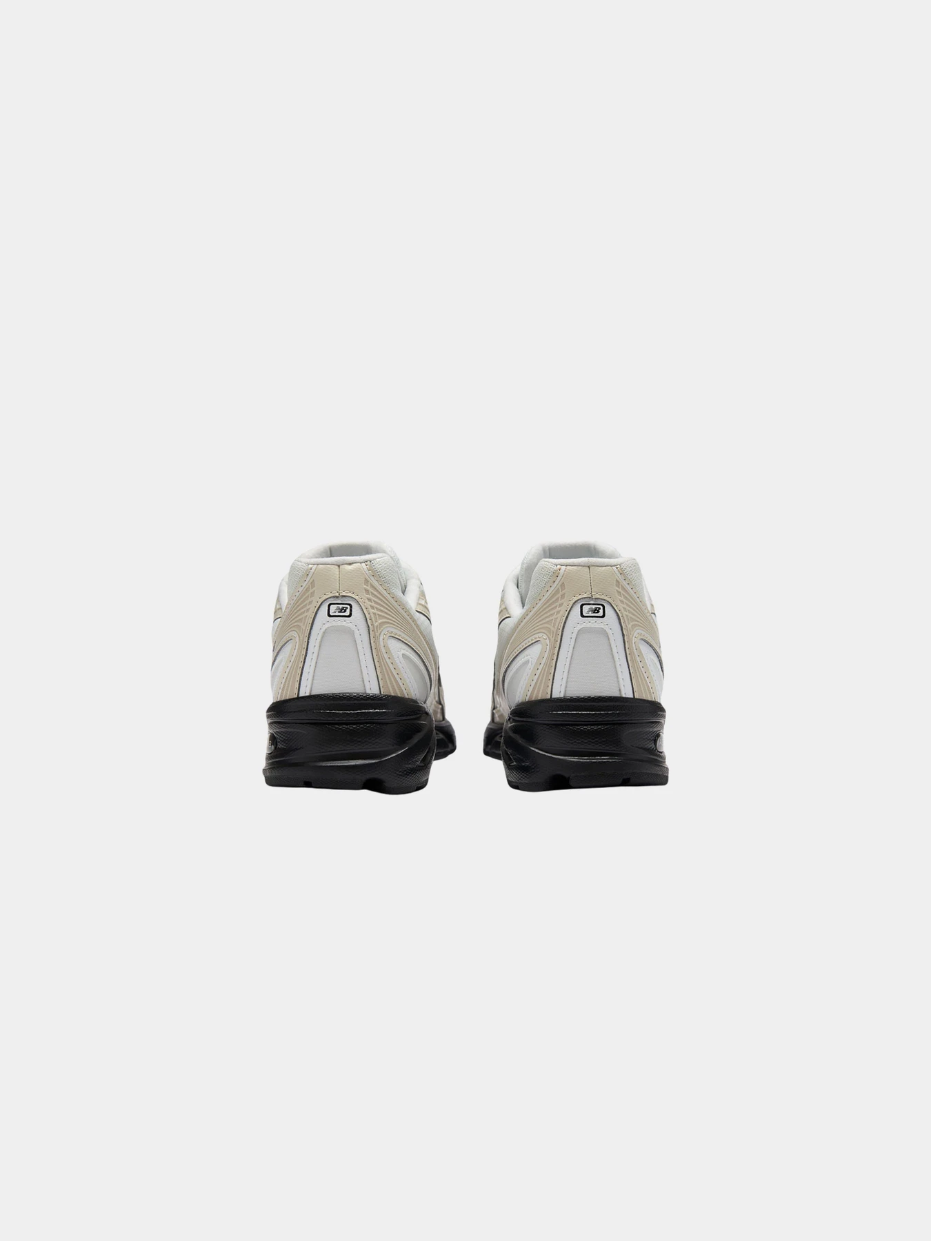 Кроссовки New Balance модель U7404OO Кроссовки New Balance модель U7404OO Фото