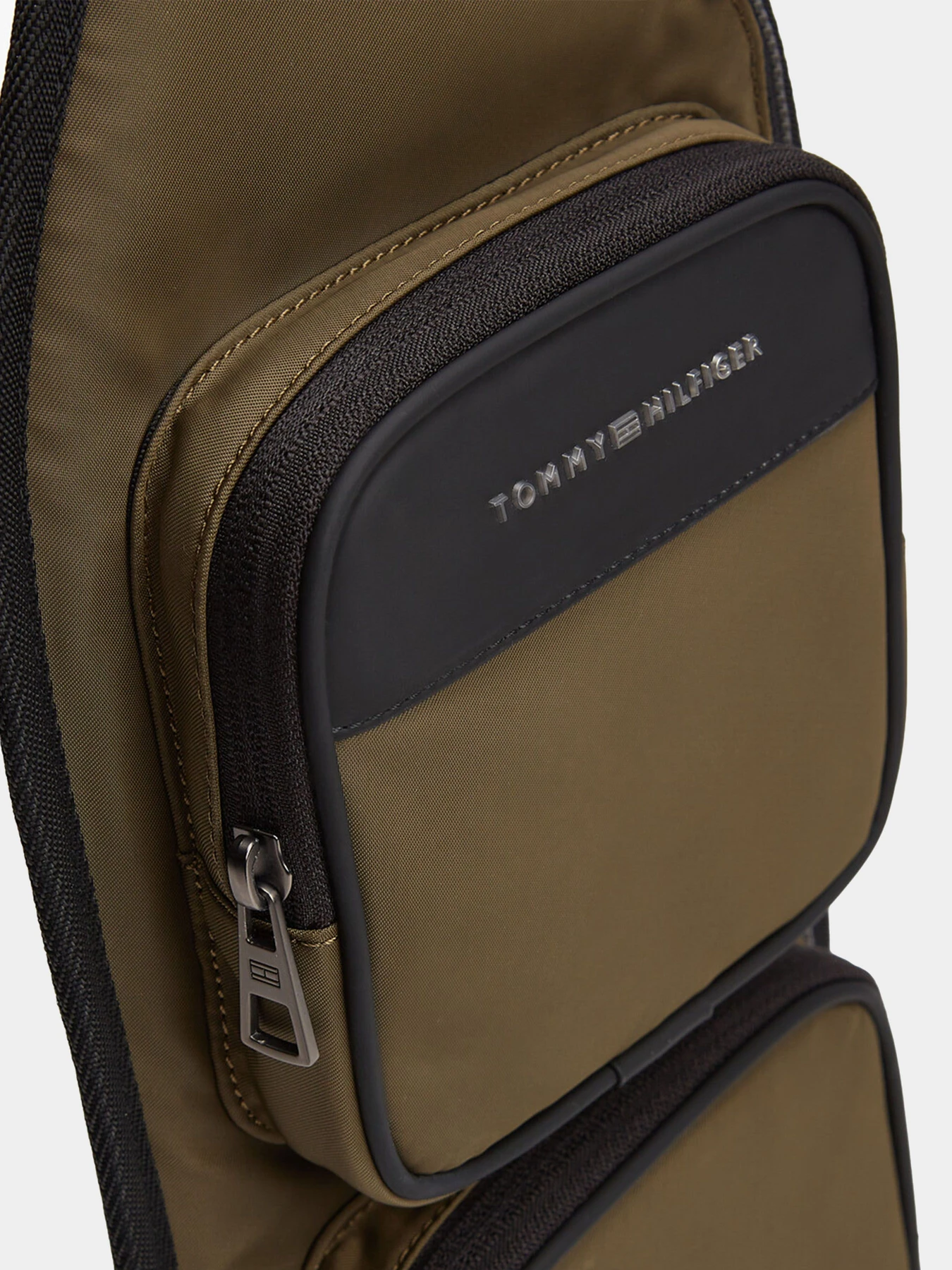 Сумки Tommy Hilfiger модель AM0AM14151-GX9 Сумки Tommy Hilfiger модель AM0AM14151-GX9 Фото