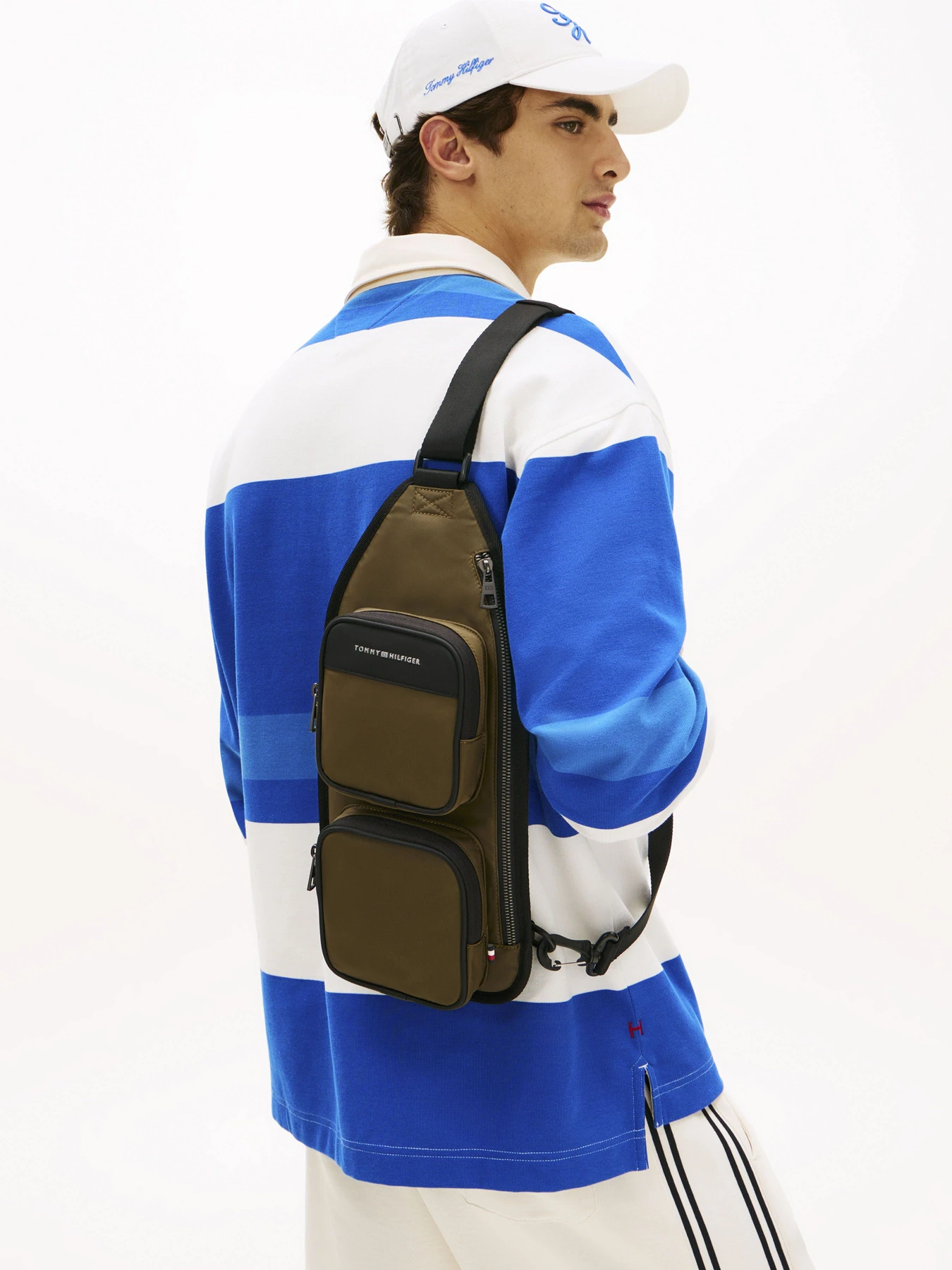 Сумки Tommy Hilfiger модель AM0AM14151-GX9 Сумки Tommy Hilfiger модель AM0AM14151-GX9 Фото