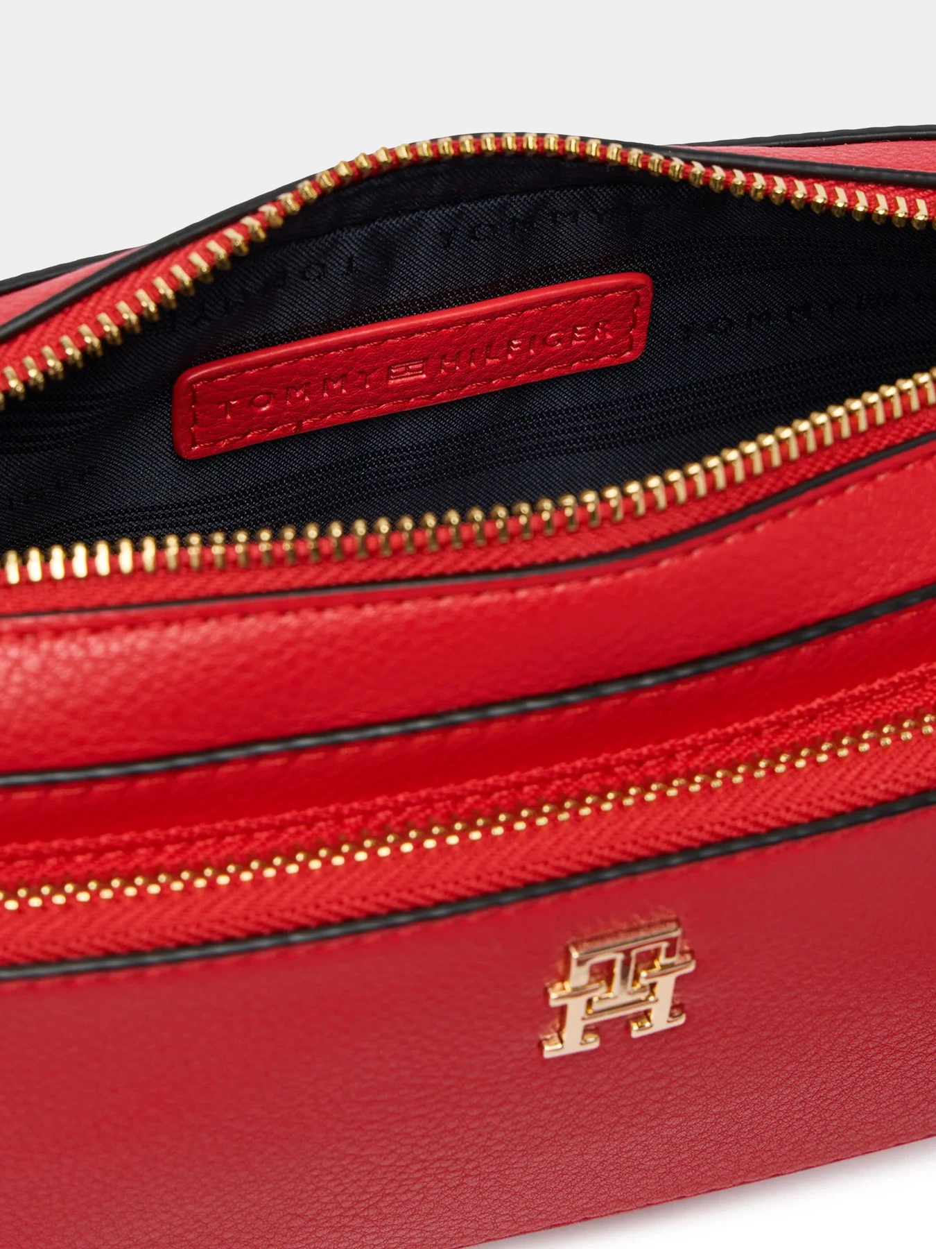 Сумки Tommy Hilfiger модель AW0AW18377-XLG Сумки Tommy Hilfiger модель AW0AW18377-XLG Фото