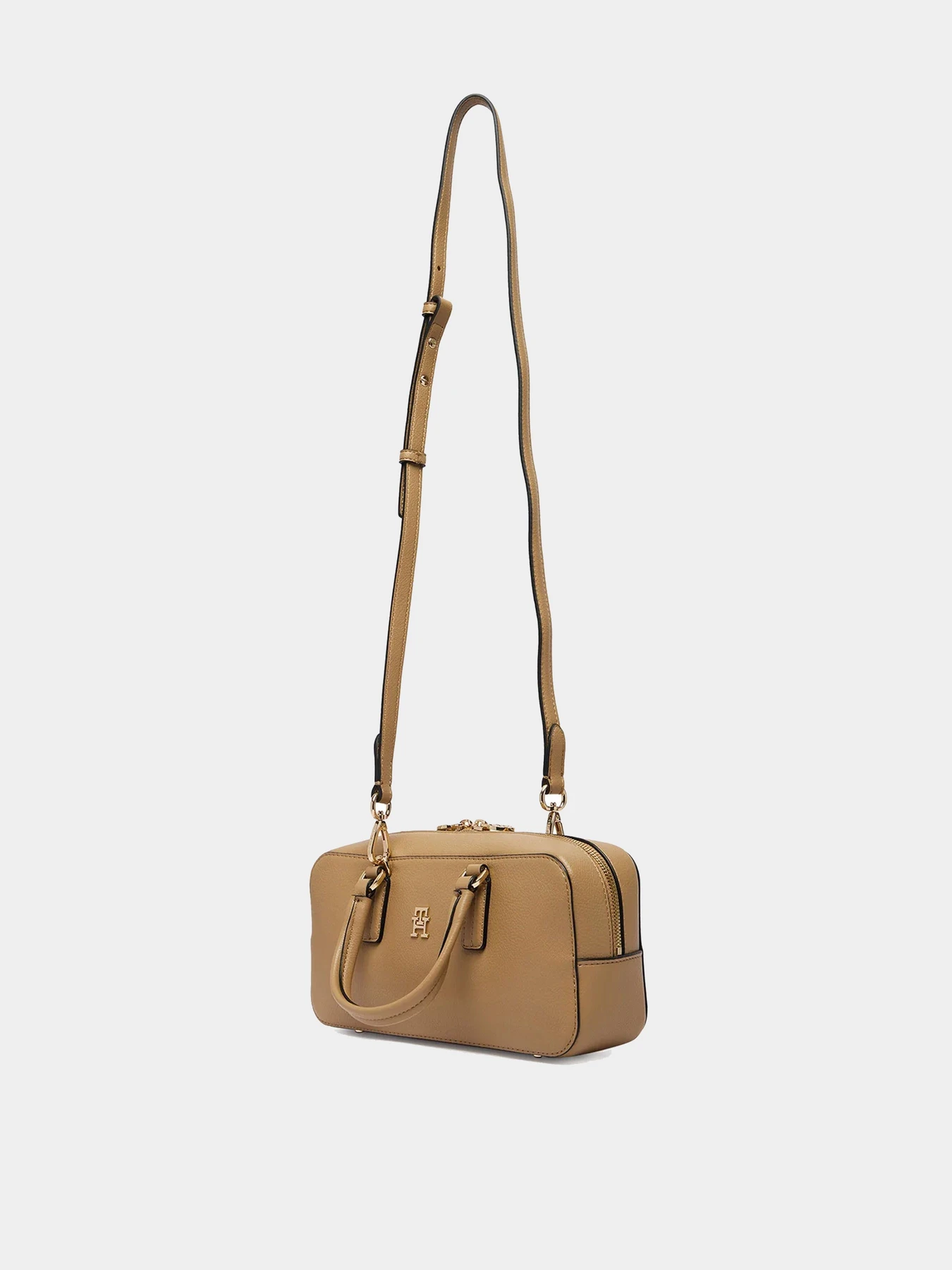 Сумки Tommy Hilfiger модель AW0AW18378-RBC Сумки Tommy Hilfiger модель AW0AW18378-RBC Фото
