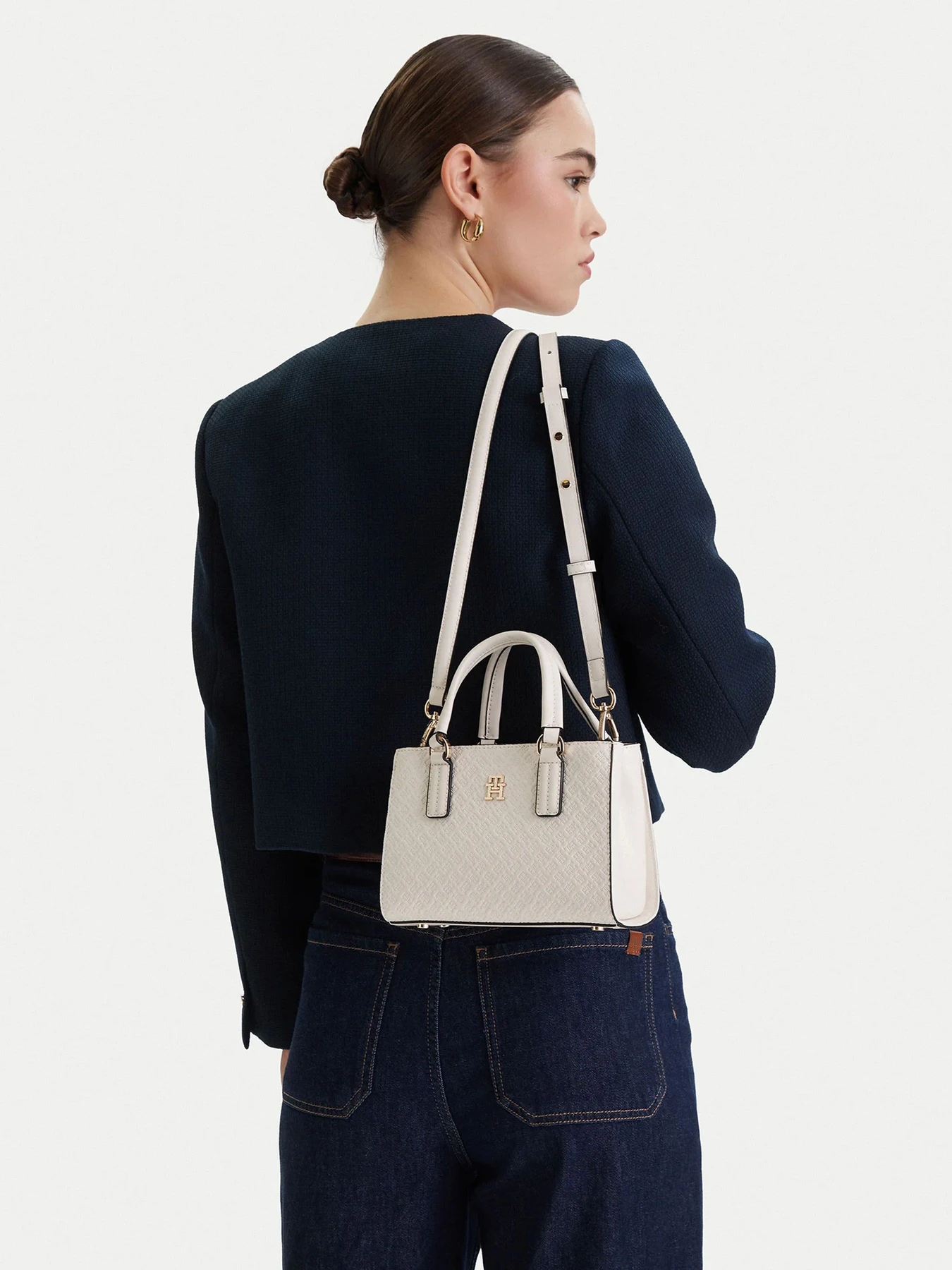 Сумки Tommy Hilfiger модель AW0AW18416-AEO Фото