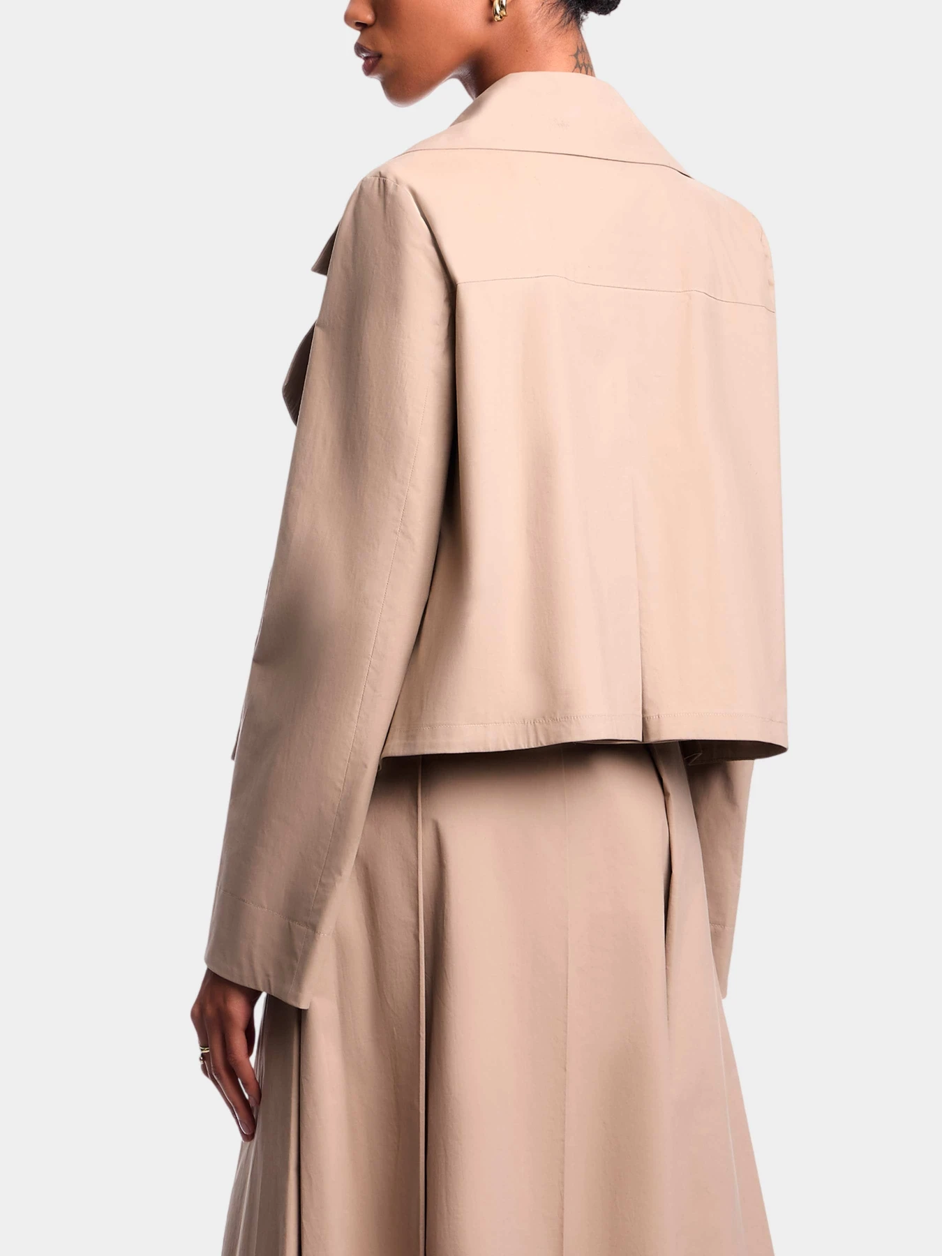 Куртки и дубленки Emporio Armani модель EW004369-AF21642-U6165 Фото