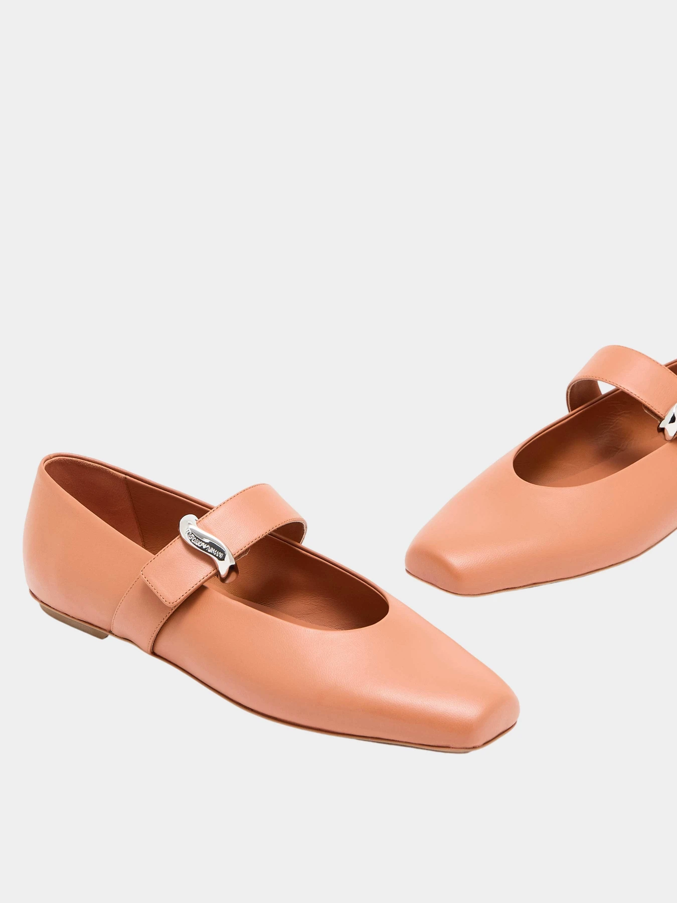 Туфли и лоферы Emporio Armani модель EW004448-AF14915-U3027 Фото