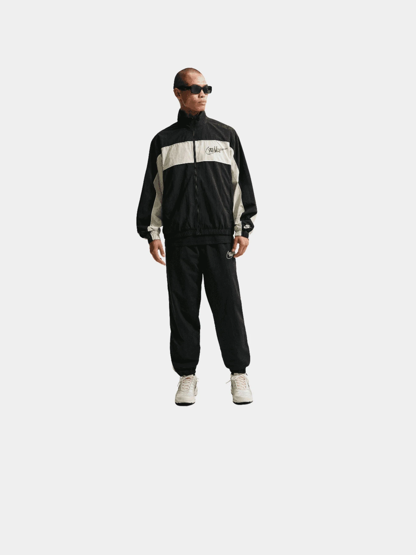 Худи и свитшоты NIKE модель IF0766-010 Худи и свитшоты NIKE модель IF0766-010 Фото