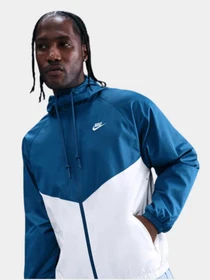 Куртки и дубленки NIKE модель HV8369-476 Фото