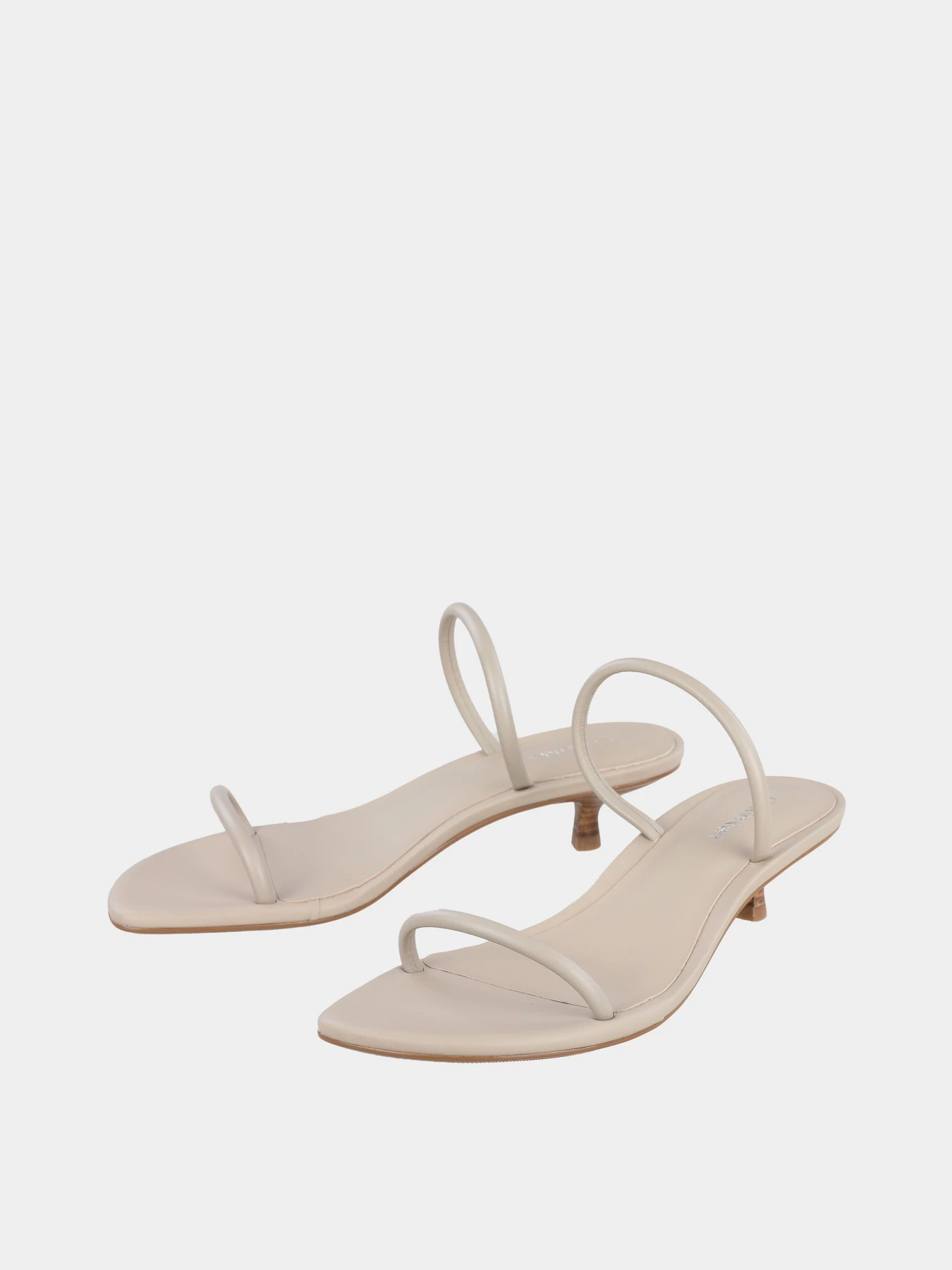 Шлёпанцы Calvin Klein модель HW0HW02919-PDT Шлёпанцы Calvin Klein модель HW0HW02919-PDT Фото